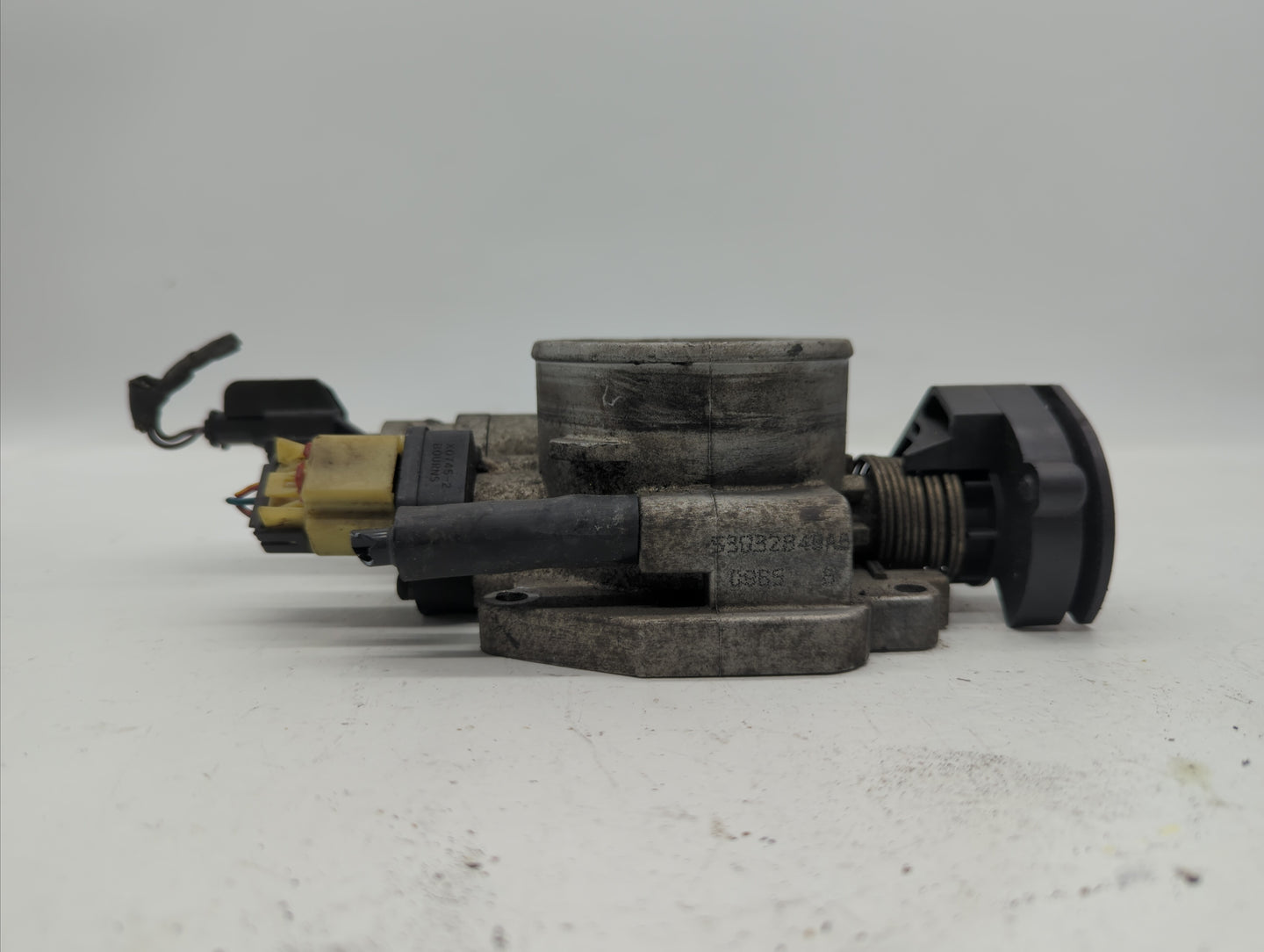 2005 Jeep Liberty ABS Pump Control Module Replacement P/N:P52128782AD Fits OEM Used Auto Parts - Oemusedautoparts1.com