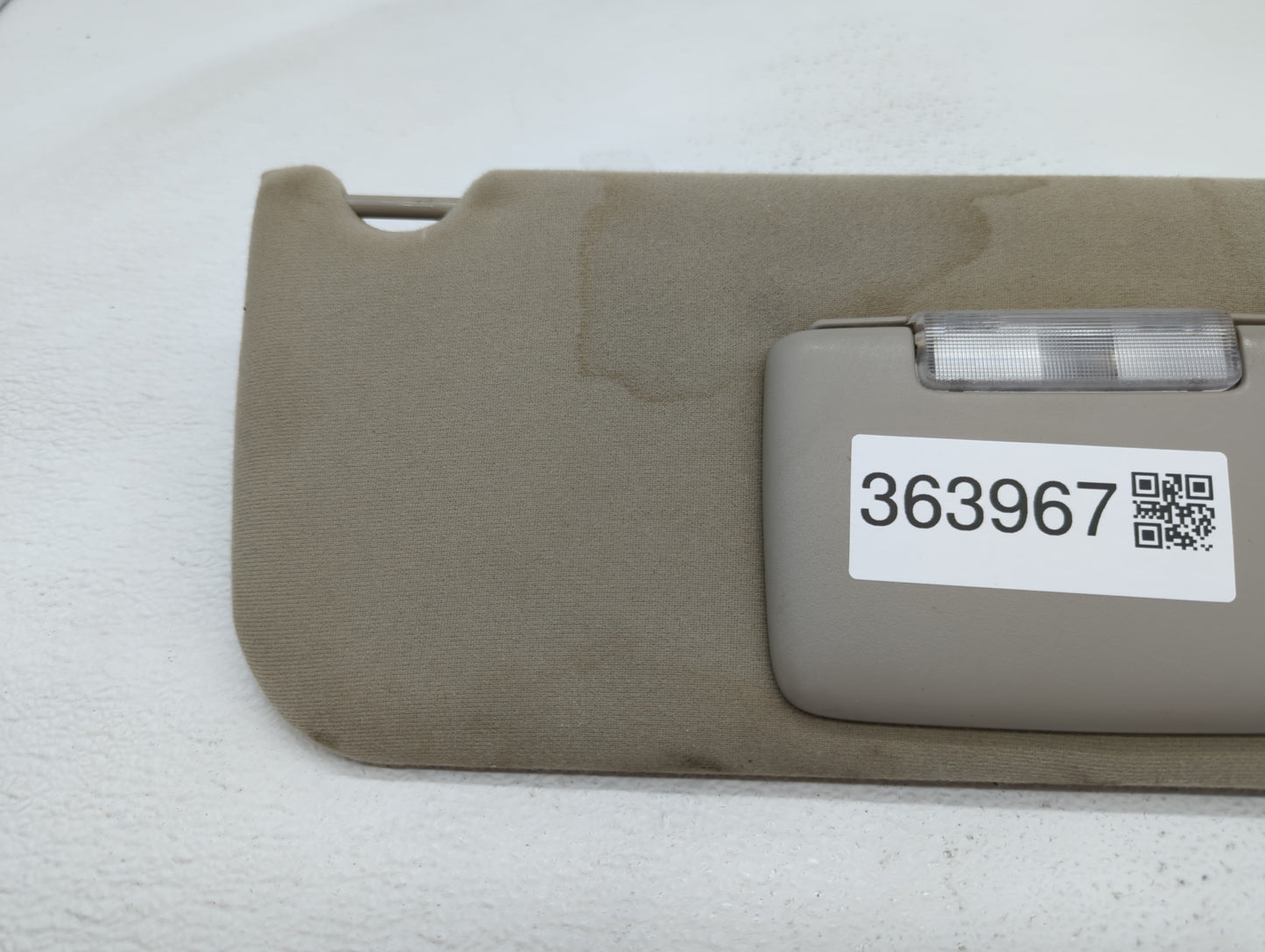 2004-2007 Jeep Liberty Sun Visor Shade Replacement Passenger Right Mirror Fits Fits 2004 2005 2006 2007 OEM Used Auto Parts 