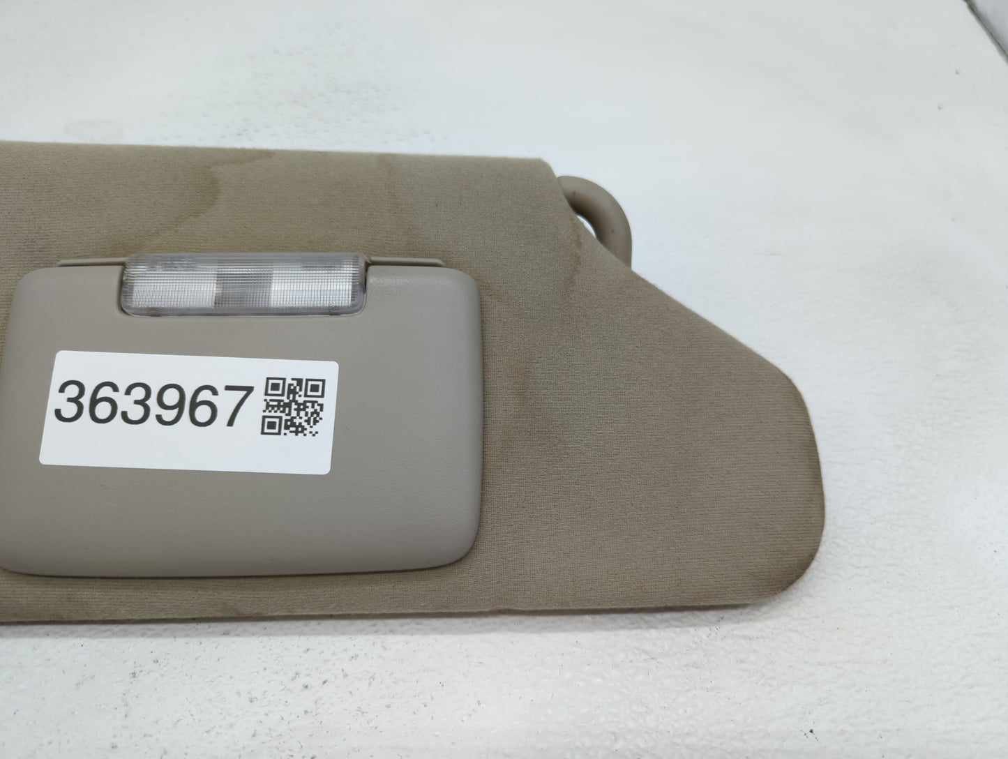 2004-2007 Jeep Liberty Sun Visor Shade Replacement Passenger Right Mirror Fits Fits 2004 2005 2006 2007 OEM Used Auto Parts 