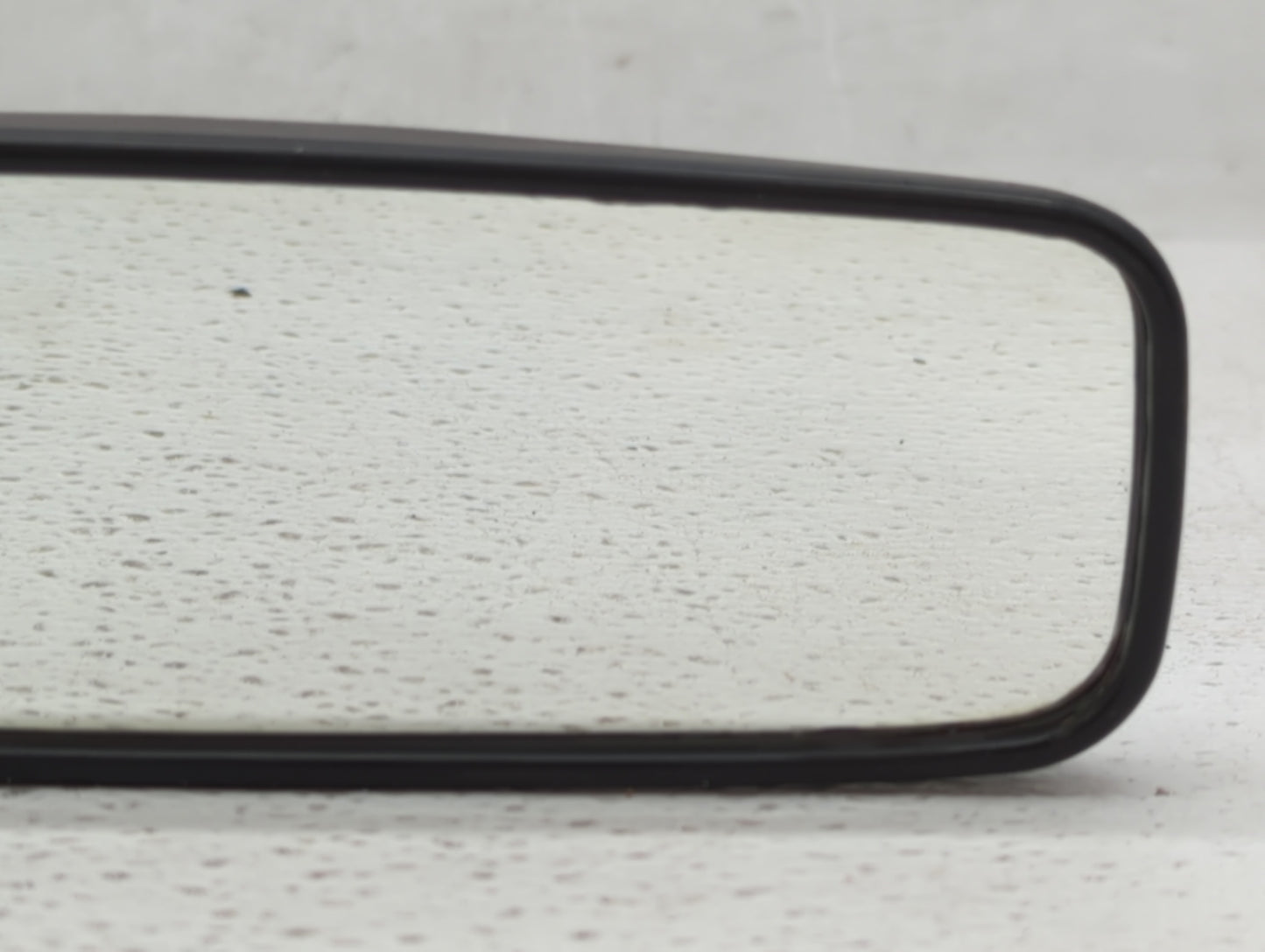 2005 Jeep Liberty Interior Rear View Mirror Replacement OEM P/N:E8011681 Fits OEM Used Auto Parts - Oemusedautoparts1.com