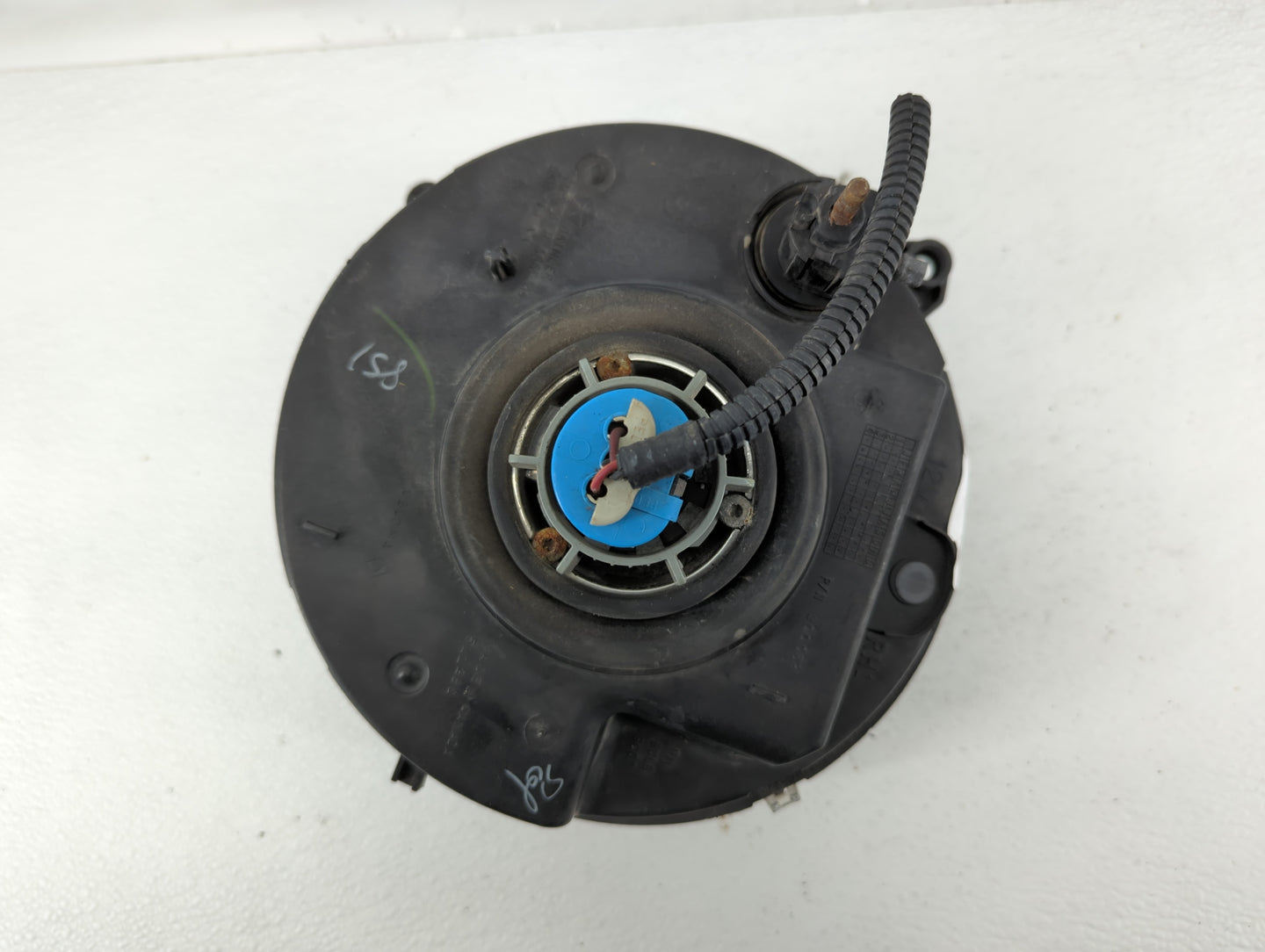 2005-2007 Jeep Liberty Passenger Right Oem Head Light Headlight Lamp - Oemusedautoparts1.com