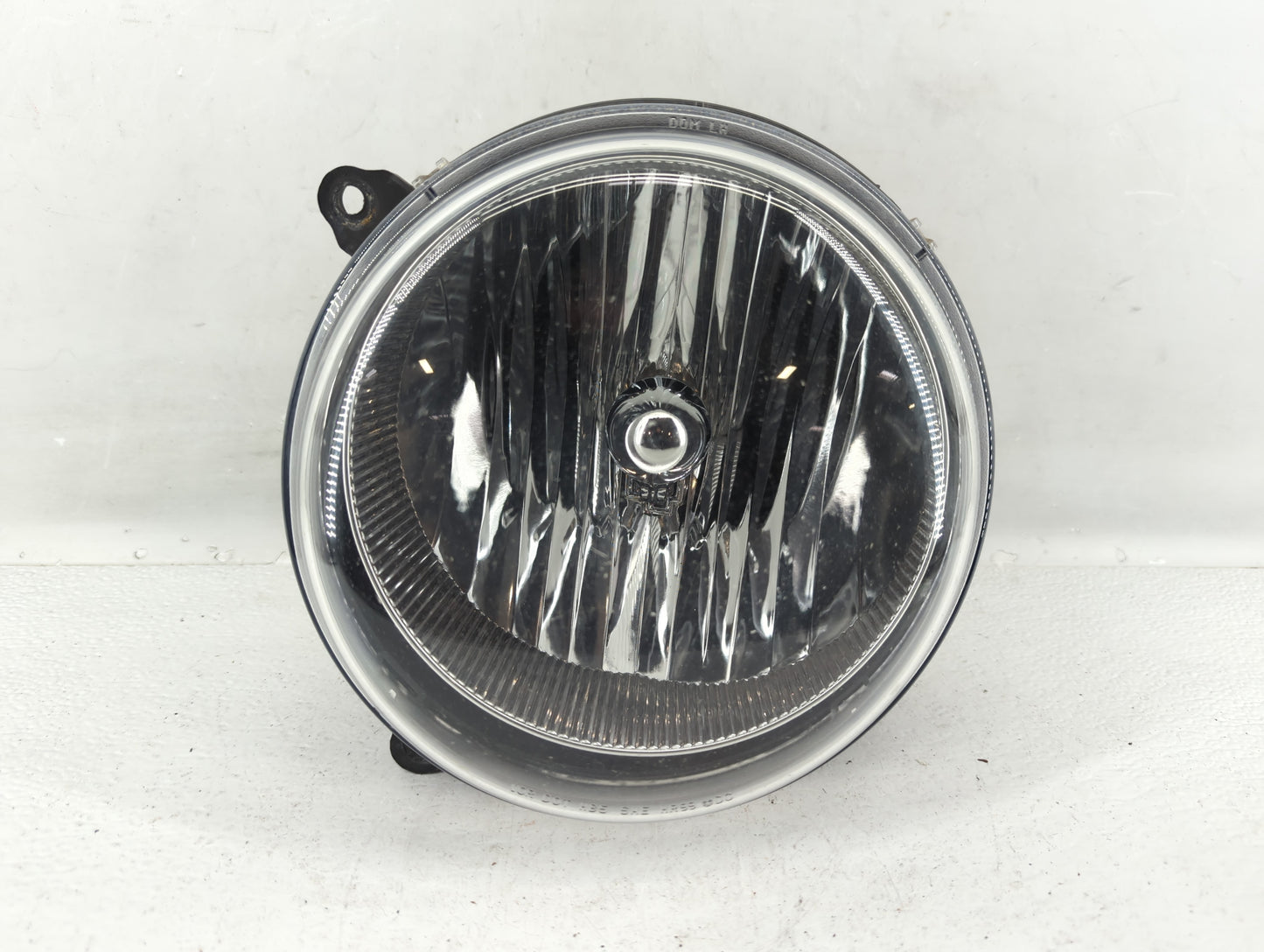 2005-2007 Jeep Liberty Driver Left Oem Head Light Headlight Lamp - Oemusedautoparts1.com
