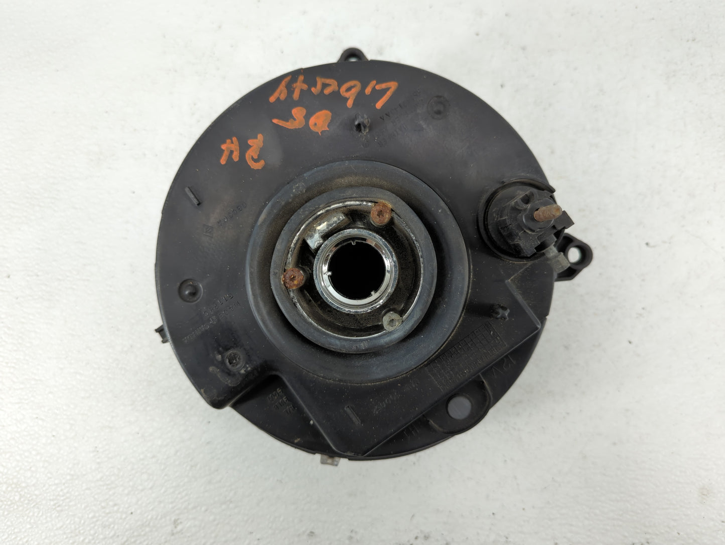 2005-2007 Jeep Liberty Passenger Right Oem Head Light Headlight Lamp - Oemusedautoparts1.com