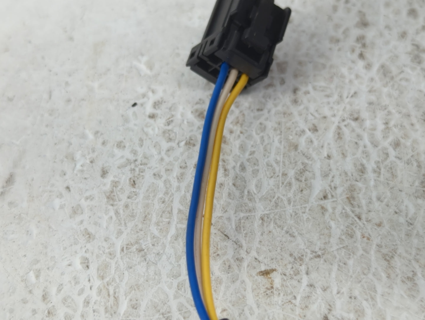 2002-2007 Jeep Liberty Driver Side View Mirror - Left Door Mirror OEM Used - Oemusedautoparts1.com