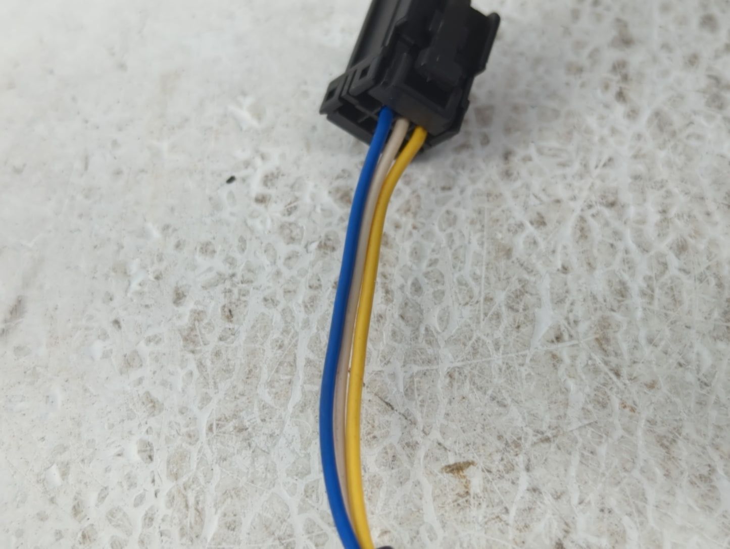 2002-2007 Jeep Liberty Driver Side View Mirror - Left Door Mirror OEM Used - Oemusedautoparts1.com