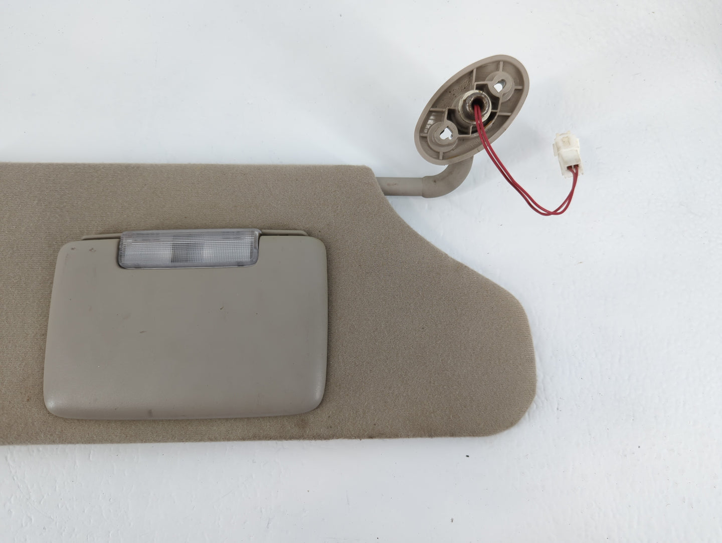 2004-2007 Jeep Liberty Sun Visor Shade Replacement Passenger Right Mirror Fits Fits 2004 2005 2006 2007 OEM Used Auto Parts 