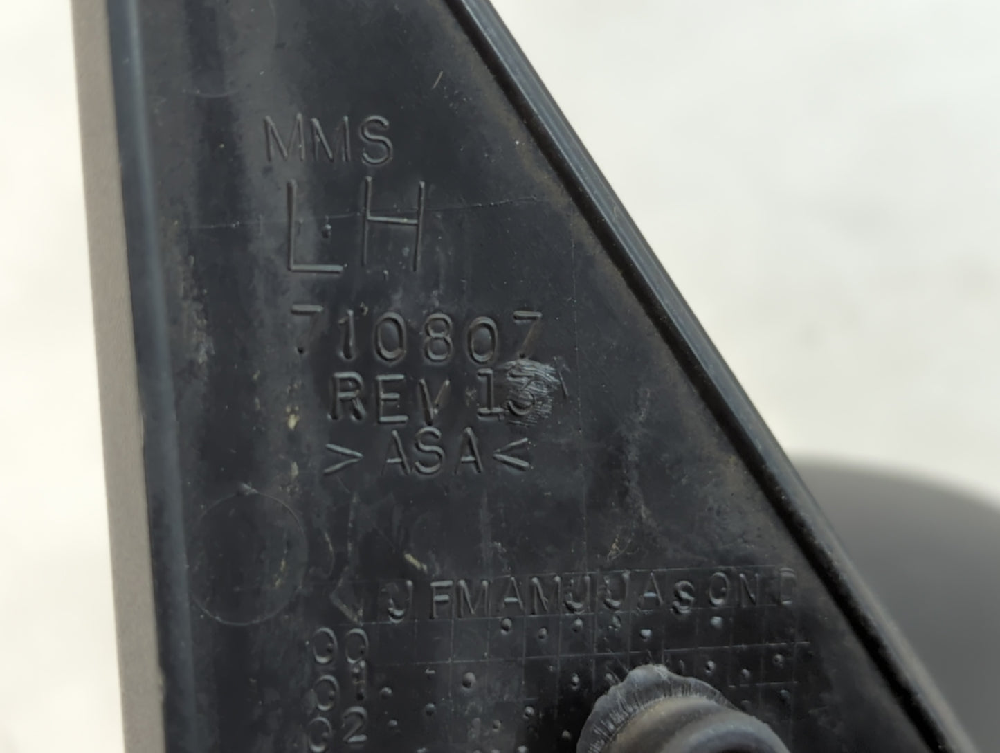 2002-2007 Jeep Liberty Driver Side View Mirror - Left Door Mirror OEM Used - Oemusedautoparts1.com