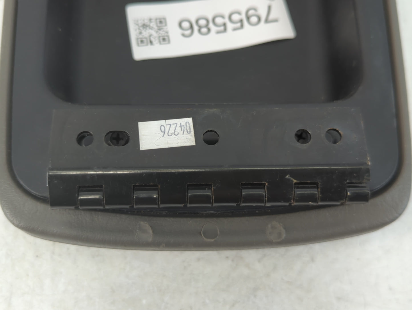 2005-2007 Jeep Liberty Center Console Armrest Cover Lid Fits Fits 2005 2006 2007 OEM Used Auto Parts - Oemusedautoparts1.com
