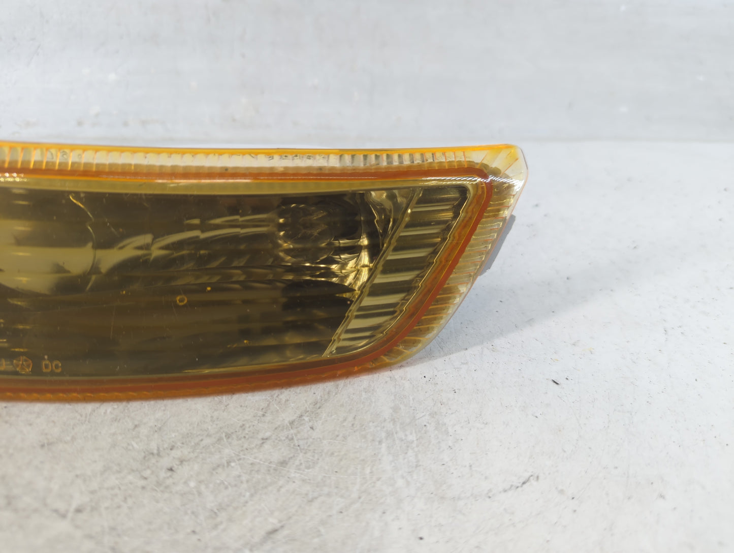 2005-2006 Jeep Liberty Driver Left Oem Fog Light Lamp - Oemusedautoparts1.com