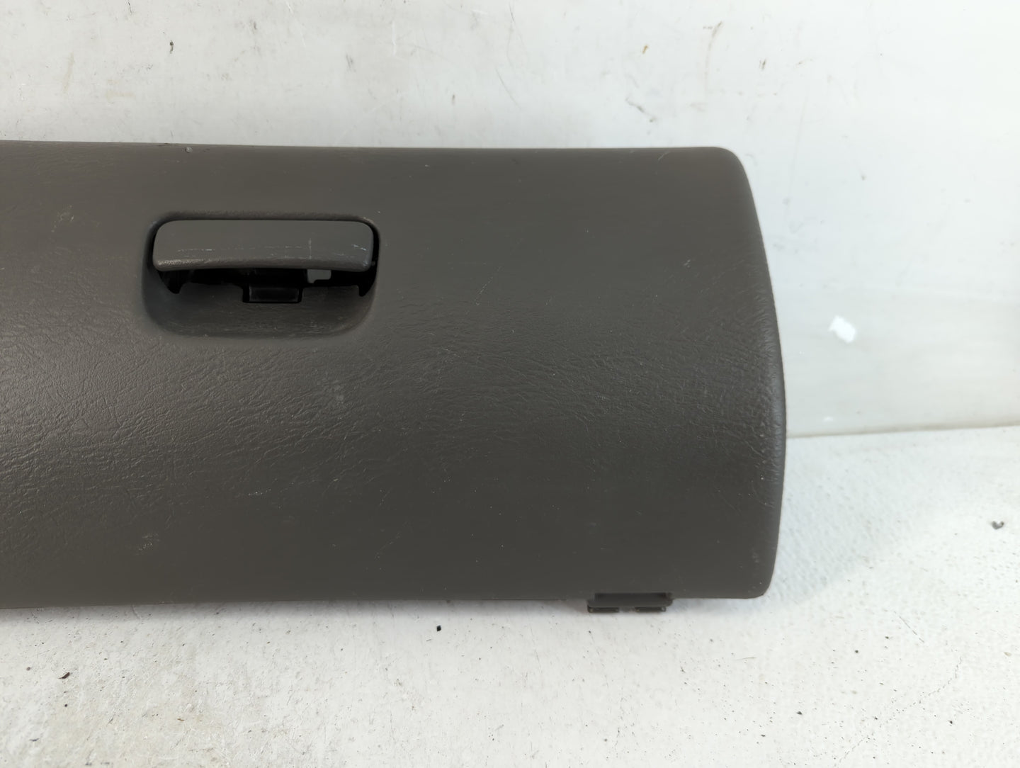 2005 Jeep Liberty Passenger Glove Box Door Storage Compartment - Oemusedautoparts1.com