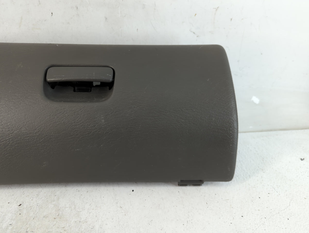 2005 Jeep Liberty Passenger Glove Box Door Storage Compartment 795629 - Oemusedautoparts1.com