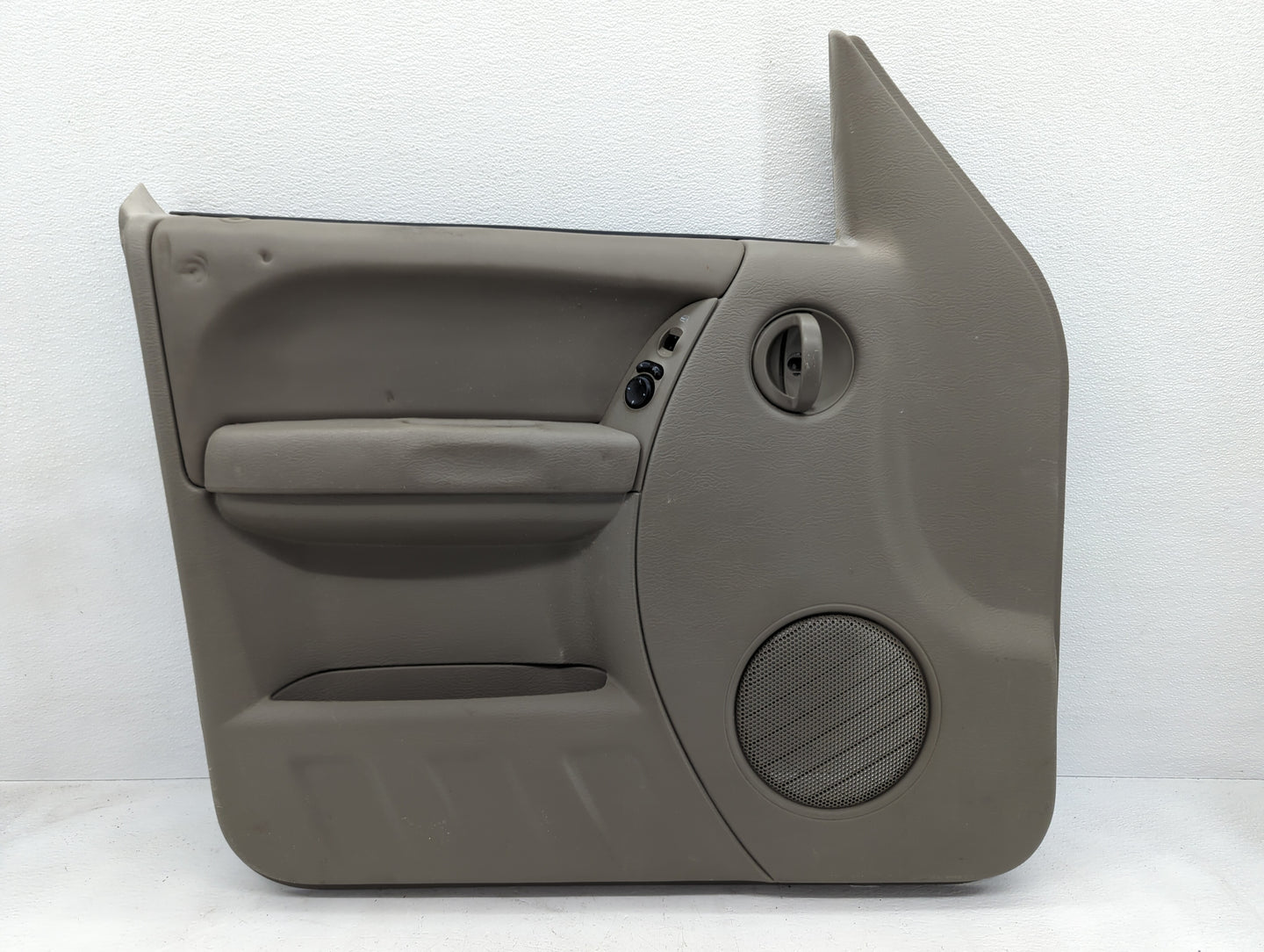 2005 Jeep Liberty Front Left Driver Interior Door Panel Trim - Oemusedautoparts1.com