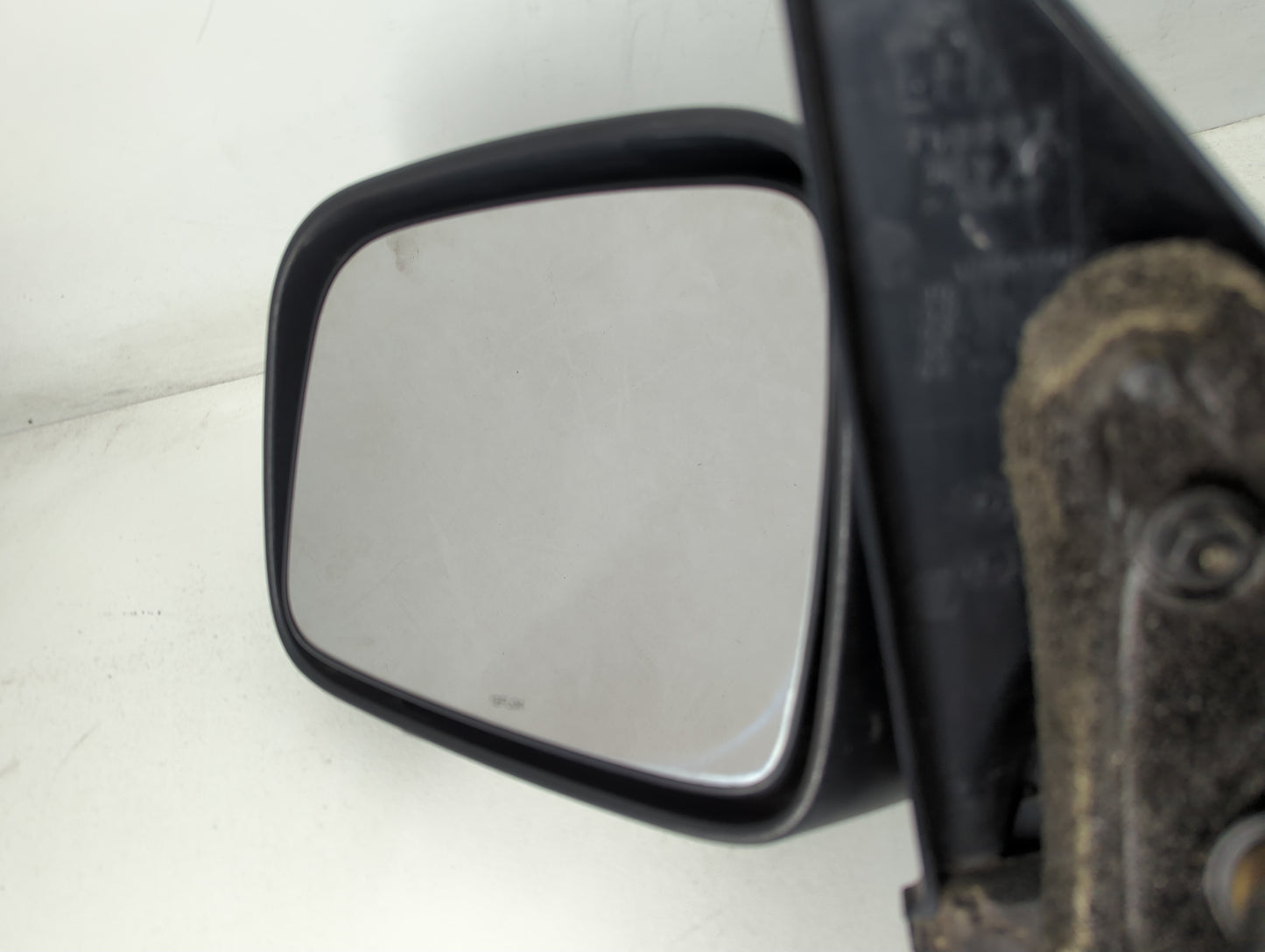 2002-2007 Jeep Liberty Driver Side View Mirror - Left Door Mirror OEM Used - Oemusedautoparts1.com