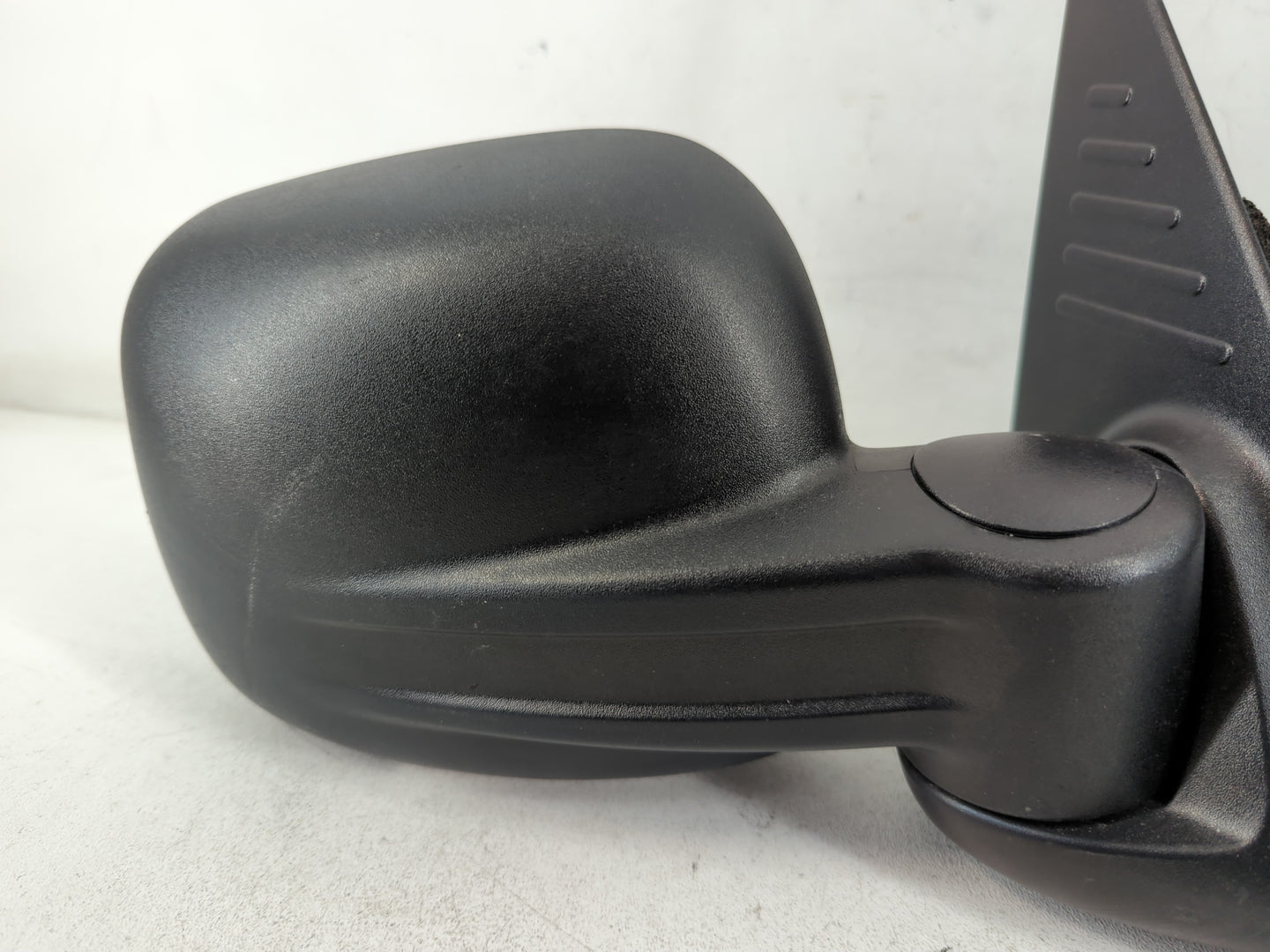 2002-2007 Jeep Liberty Passenger Side View Mirror - Right Door Mirror OEM Used - Oemusedautoparts1.com