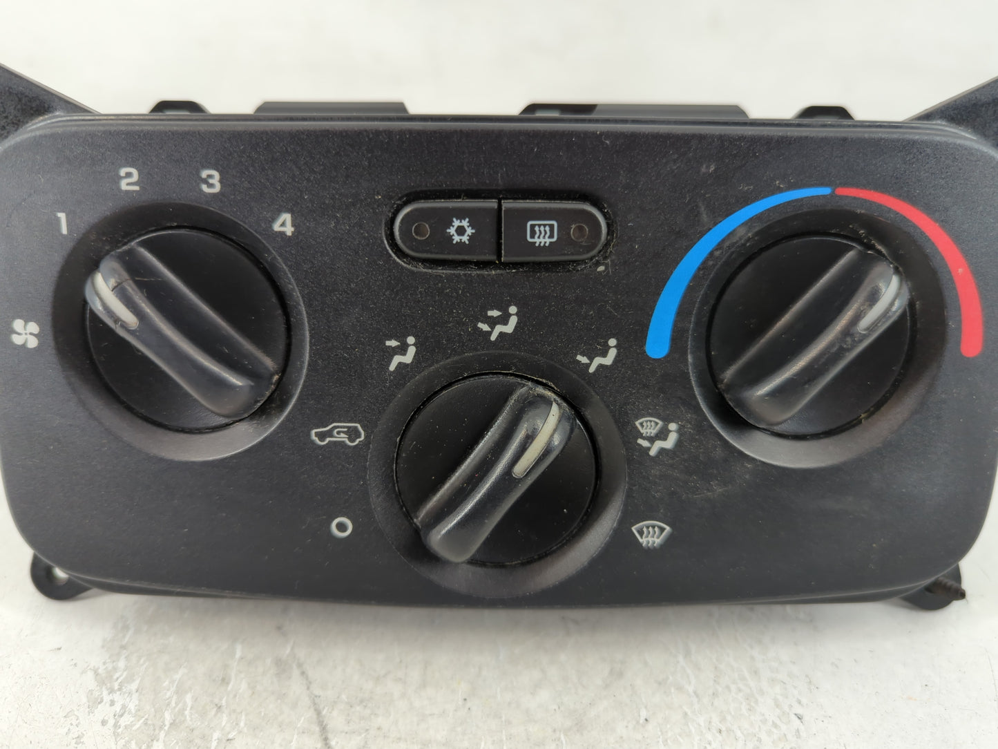 2004-2006 Jeep Liberty Climate Control Module Temperature AC/Heater Replacement Fits Fits 2004 2005 2006 OEM Used Auto Parts