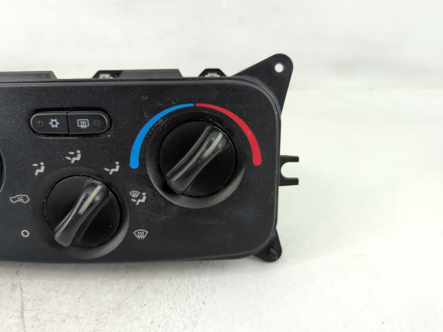 2004-2006 Jeep Liberty Climate Control Module Temperature AC/Heater Replacement Fits Fits 2004 2005 2006 OEM Used Auto Parts