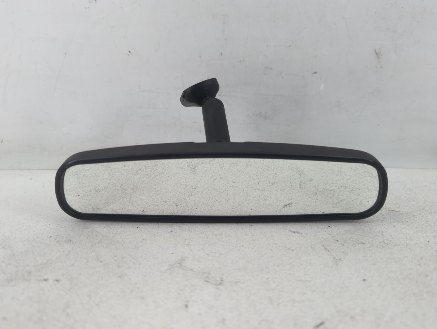 2005 Jeep Liberty Interior Rear View Mirror Replacement OEM P/N:E8011681 Fits OEM Used Auto Parts - Oemusedautoparts1.com