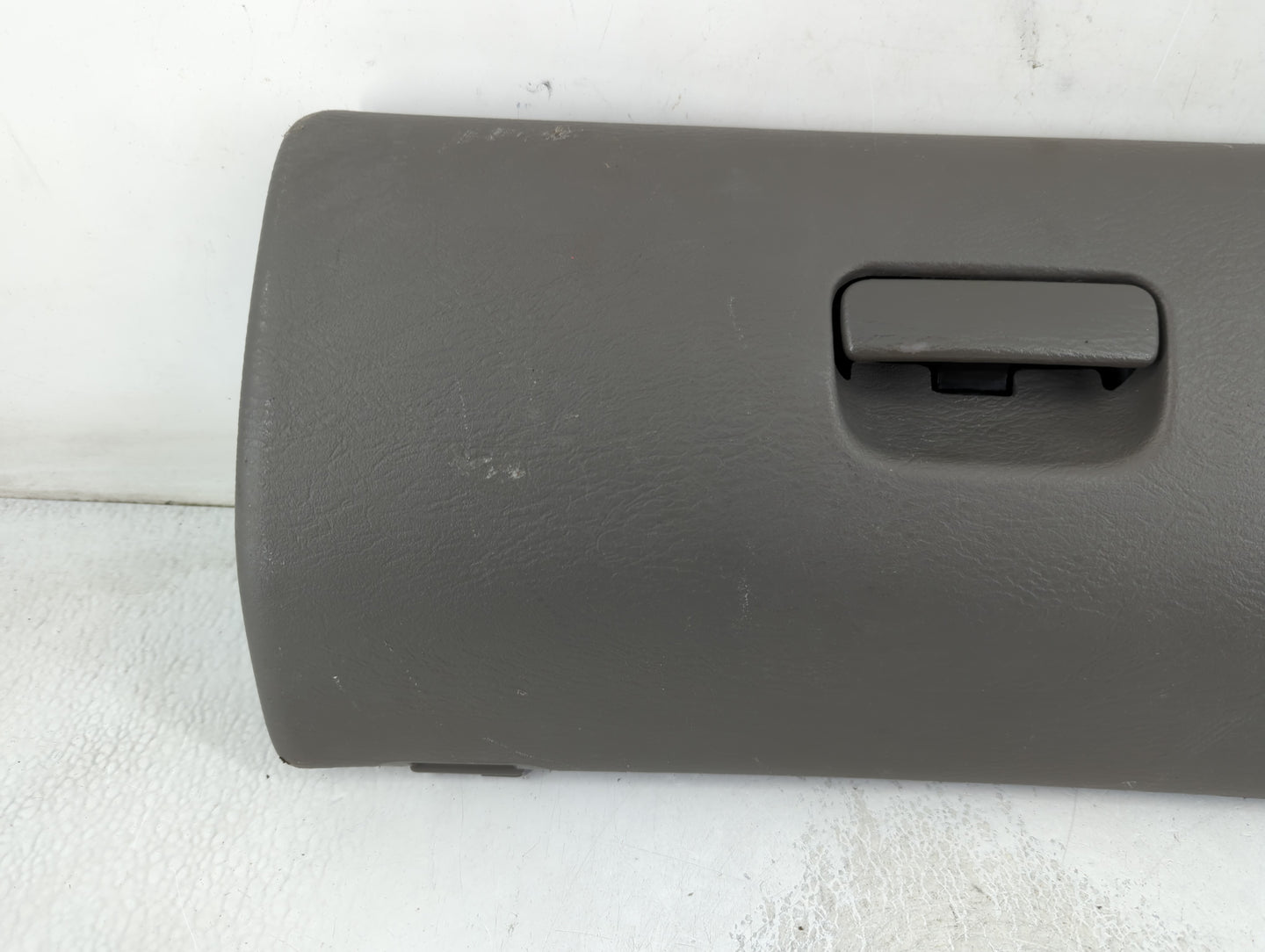 2005 Jeep Liberty Passenger Glove Box Door Storage Compartment 806858 - Oemusedautoparts1.com