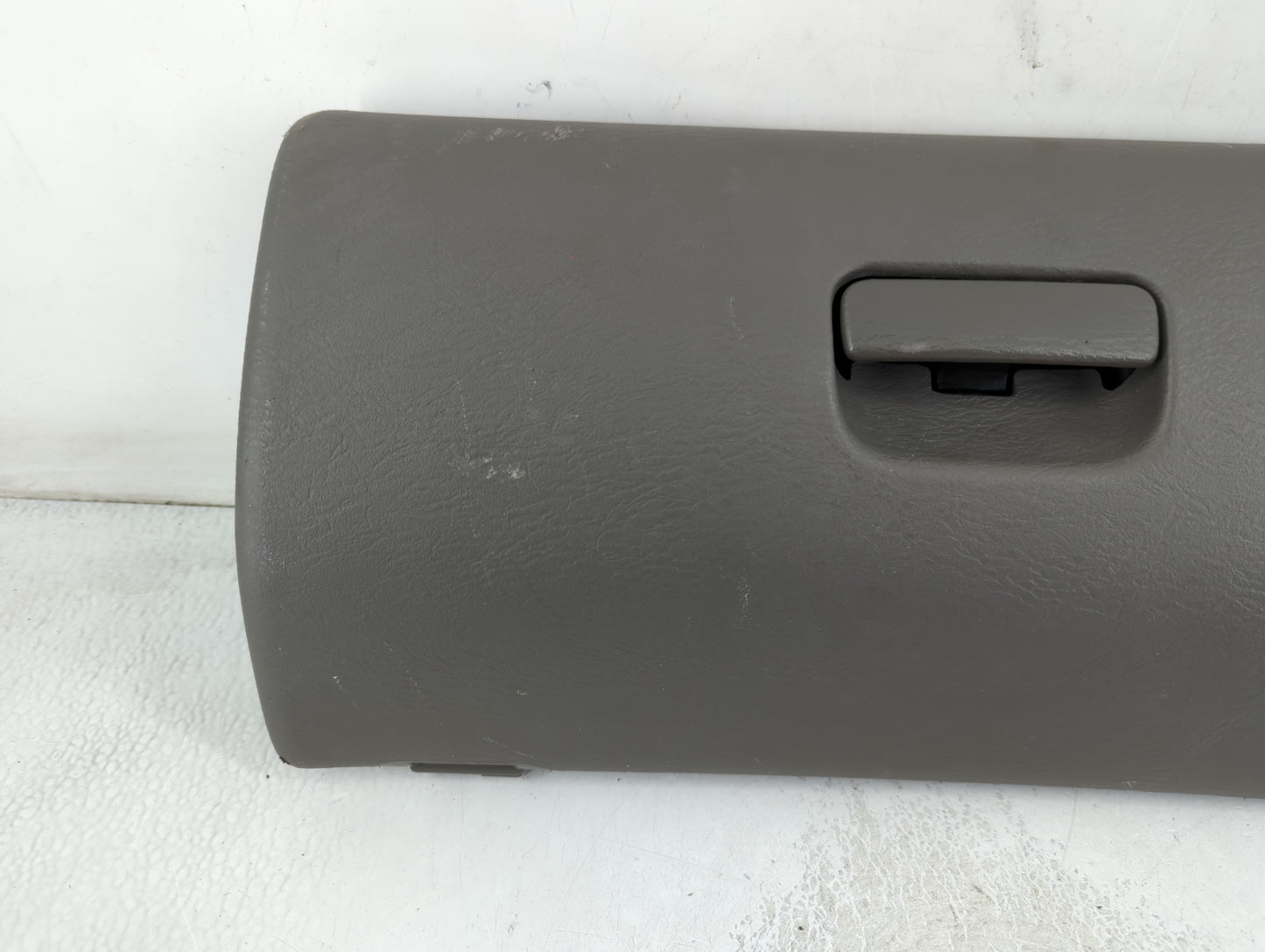 2005 Jeep Liberty Passenger Glove Box Door Storage Compartment 806858 - Oemusedautoparts1.com