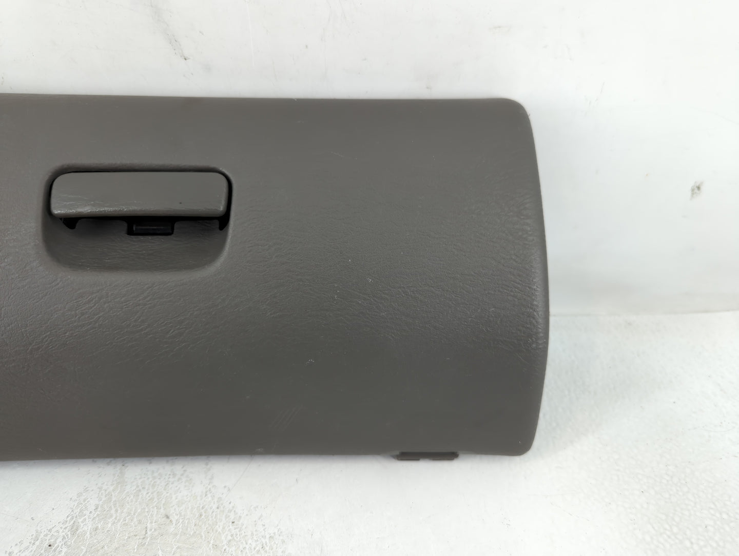 2005 Jeep Liberty Passenger Glove Box Door Storage Compartment - Oemusedautoparts1.com