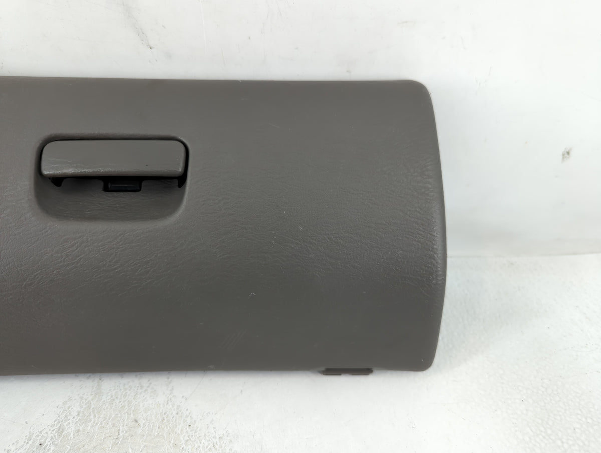 2005 Jeep Liberty Passenger Glove Box Door Storage Compartment 806858 - Oemusedautoparts1.com