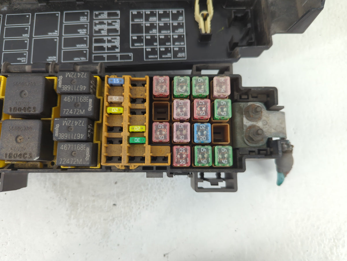 2005-2007 Jeep Liberty Fusebox Fuse Box Panel Relay Module Fits Fits 2005 2006 2007 OEM Used Auto Parts - Oemusedautoparts1.