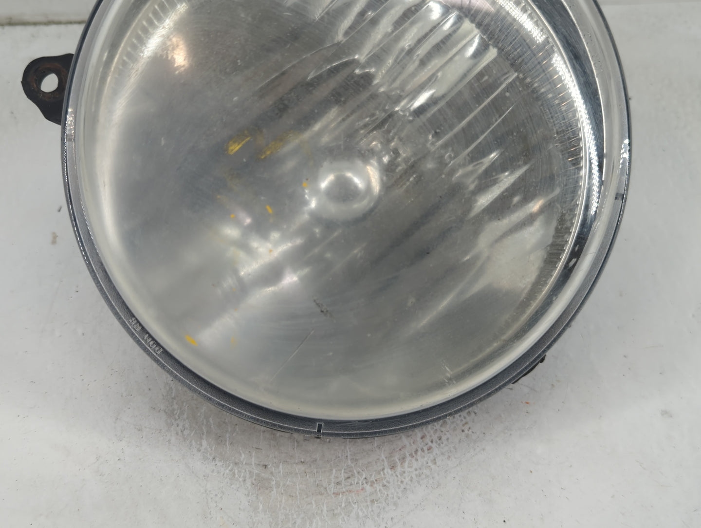 2005-2007 Jeep Liberty Passenger Right Oem Head Light Headlight Lamp - Oemusedautoparts1.com