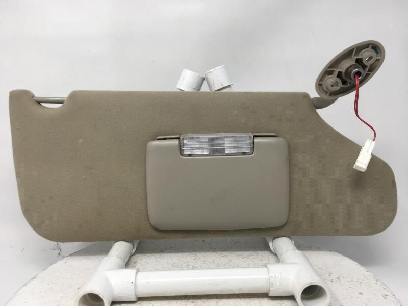 2005 Jeep Liberty Sun Visor Shade Replacement Passenger Right Mirror Fits Fits 2004 2006 2007 OEM Used Auto Parts - Oemuseda