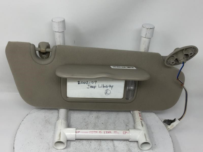 2005 Jeep Liberty Sun Visor Shade Replacement Passenger Right Mirror Fits Fits 2004 2006 2007 OEM Used Auto Parts - Oemuseda