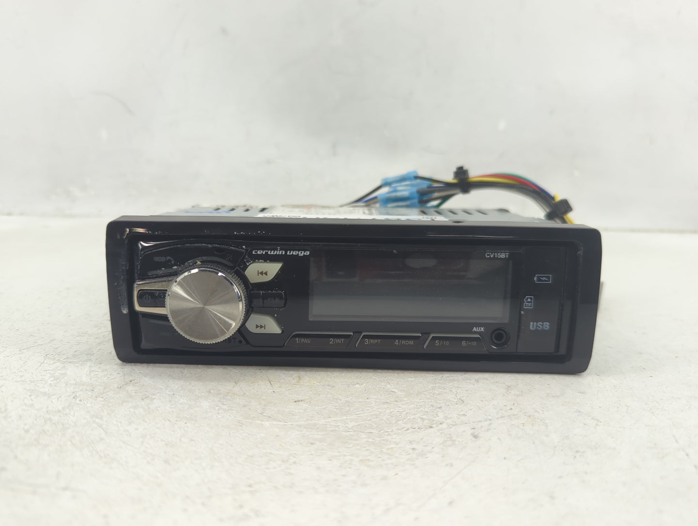 2005-2006 Jeep Wrangler Radio AM FM Cd Player Receiver Replacement Fits Fits 2005 2006 2007 OEM Used Auto Parts - Oemusedaut