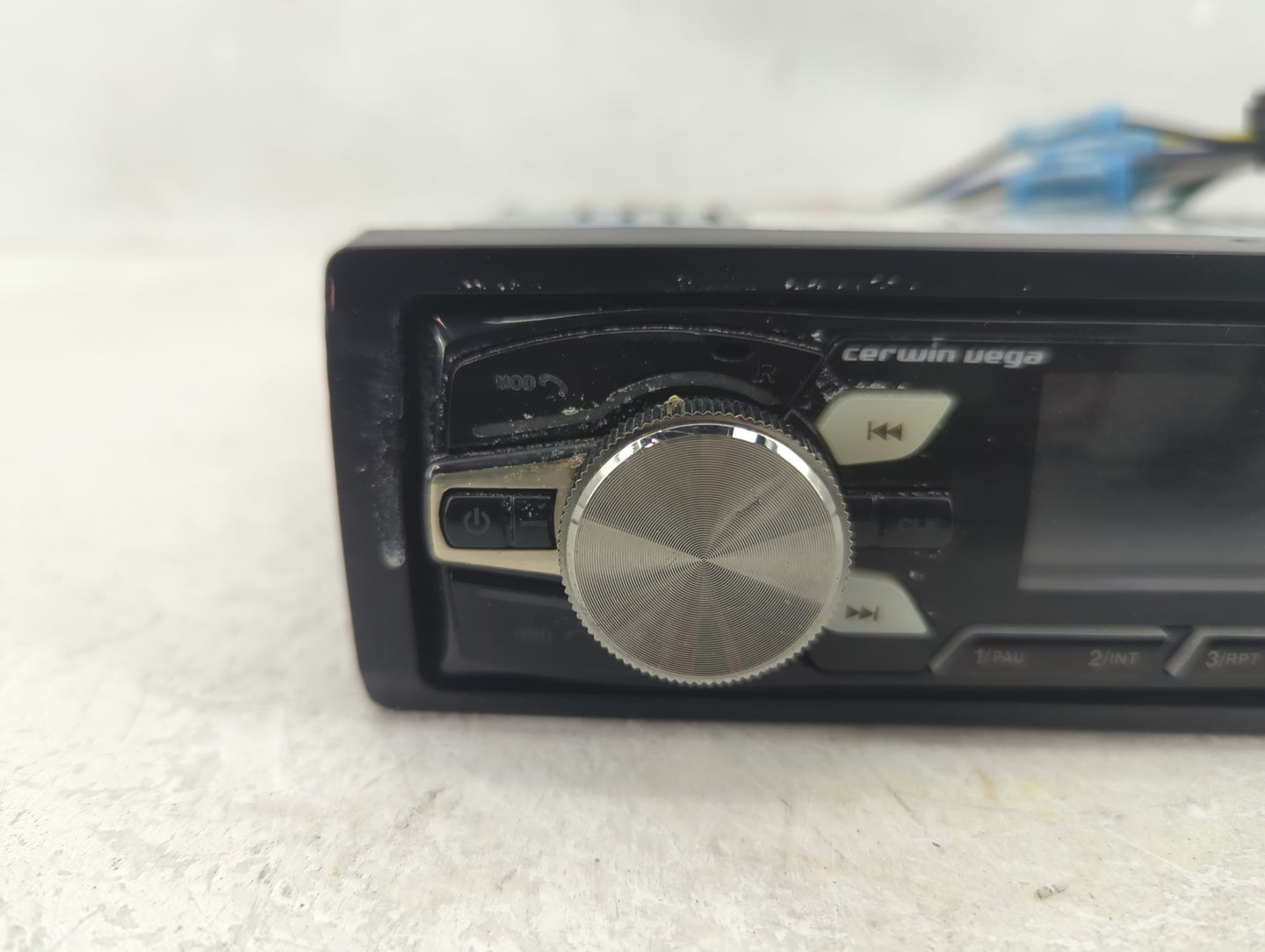 2005-2006 Jeep Wrangler Radio AM FM Cd Player Receiver Replacement Fits Fits 2005 2006 2007 OEM Used Auto Parts - Oemusedaut
