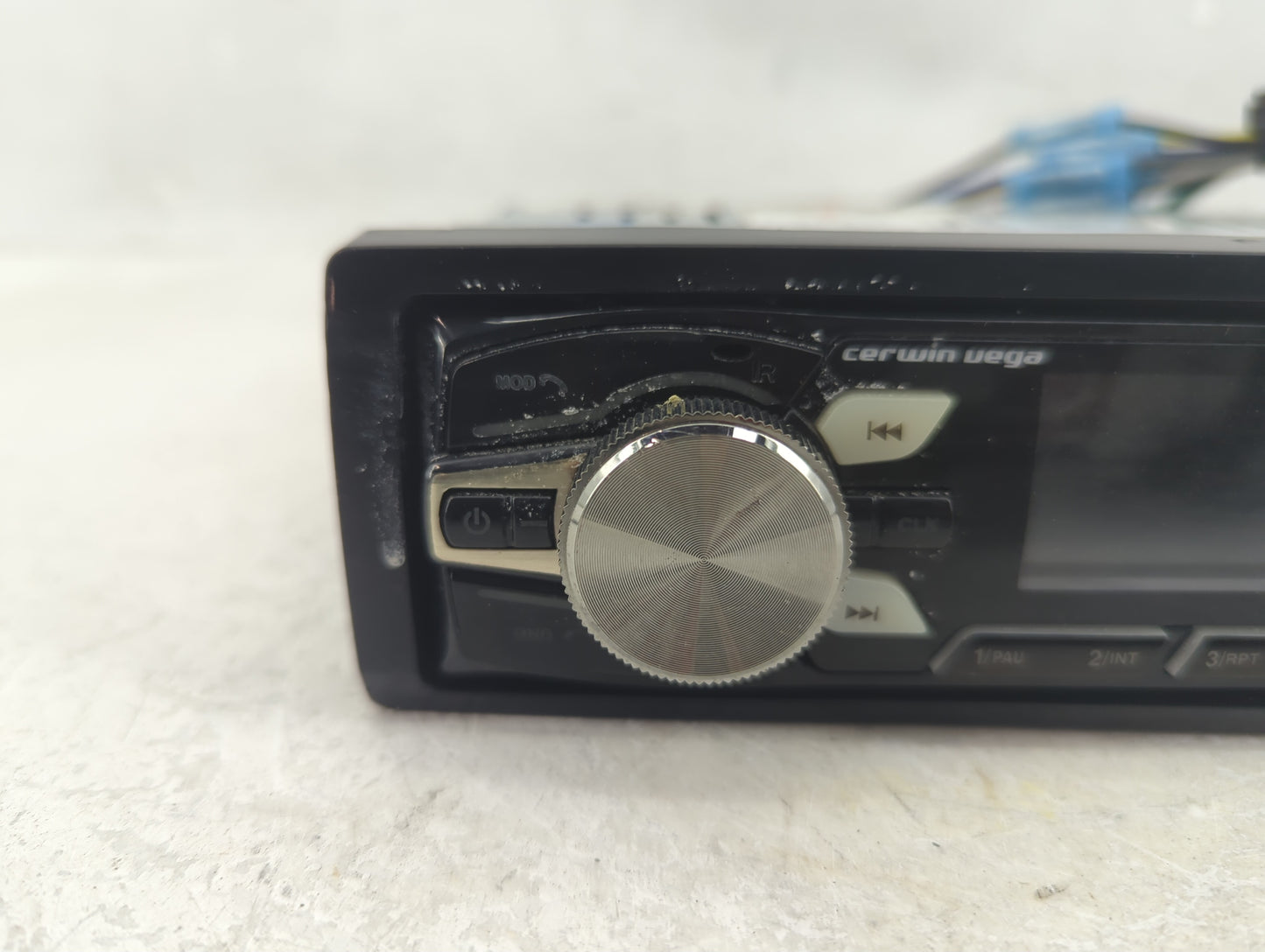 2005-2006 Jeep Wrangler Radio AM FM Cd Player Receiver Replacement Fits Fits 2005 2006 2007 OEM Used Auto Parts - Oemusedaut