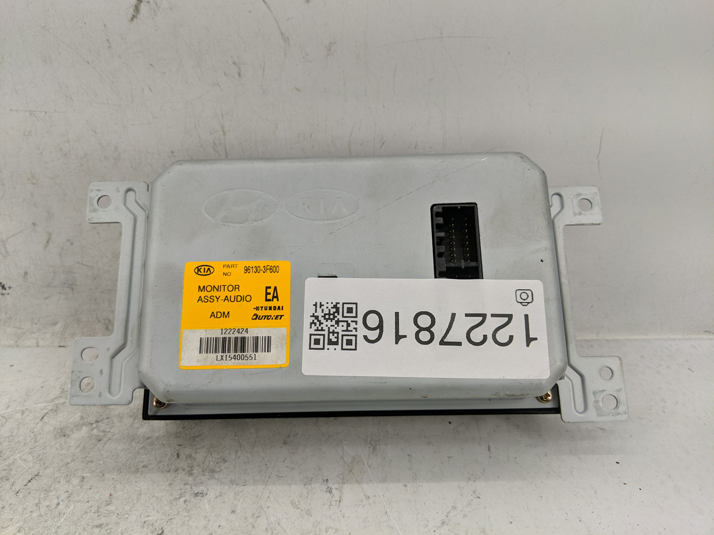 2005-2006 Kia Amanti Information Display Screen - Oemusedautoparts1.com