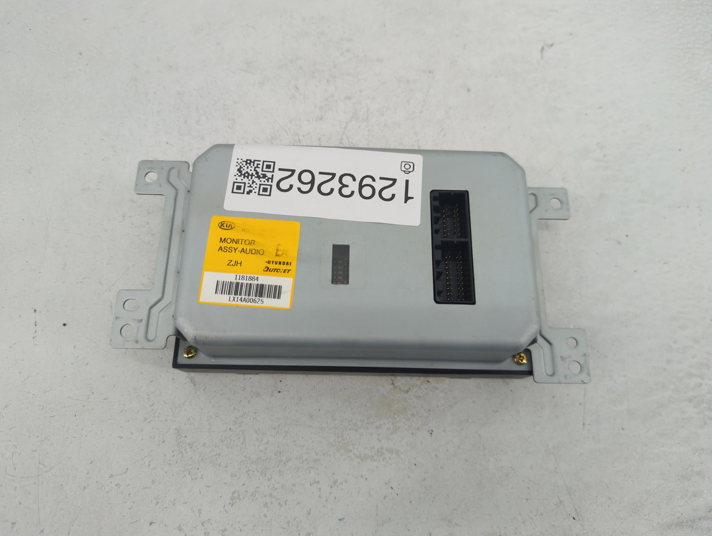 2005-2006 Kia Amanti Information Display Screen - Oemusedautoparts1.com