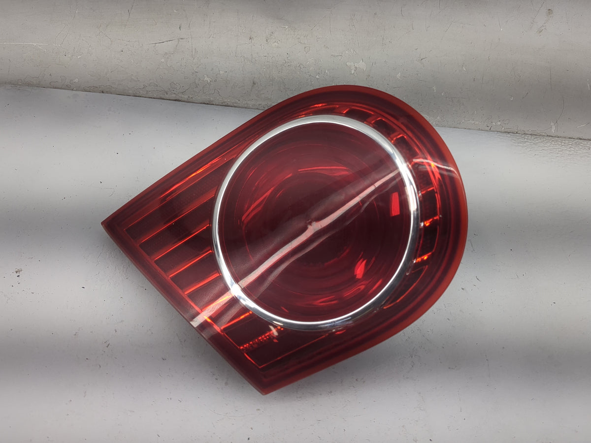 2004-2006 Kia Amanti Driver Left Side Deck Lid Mounted Tail Light - Oemusedautoparts1.com