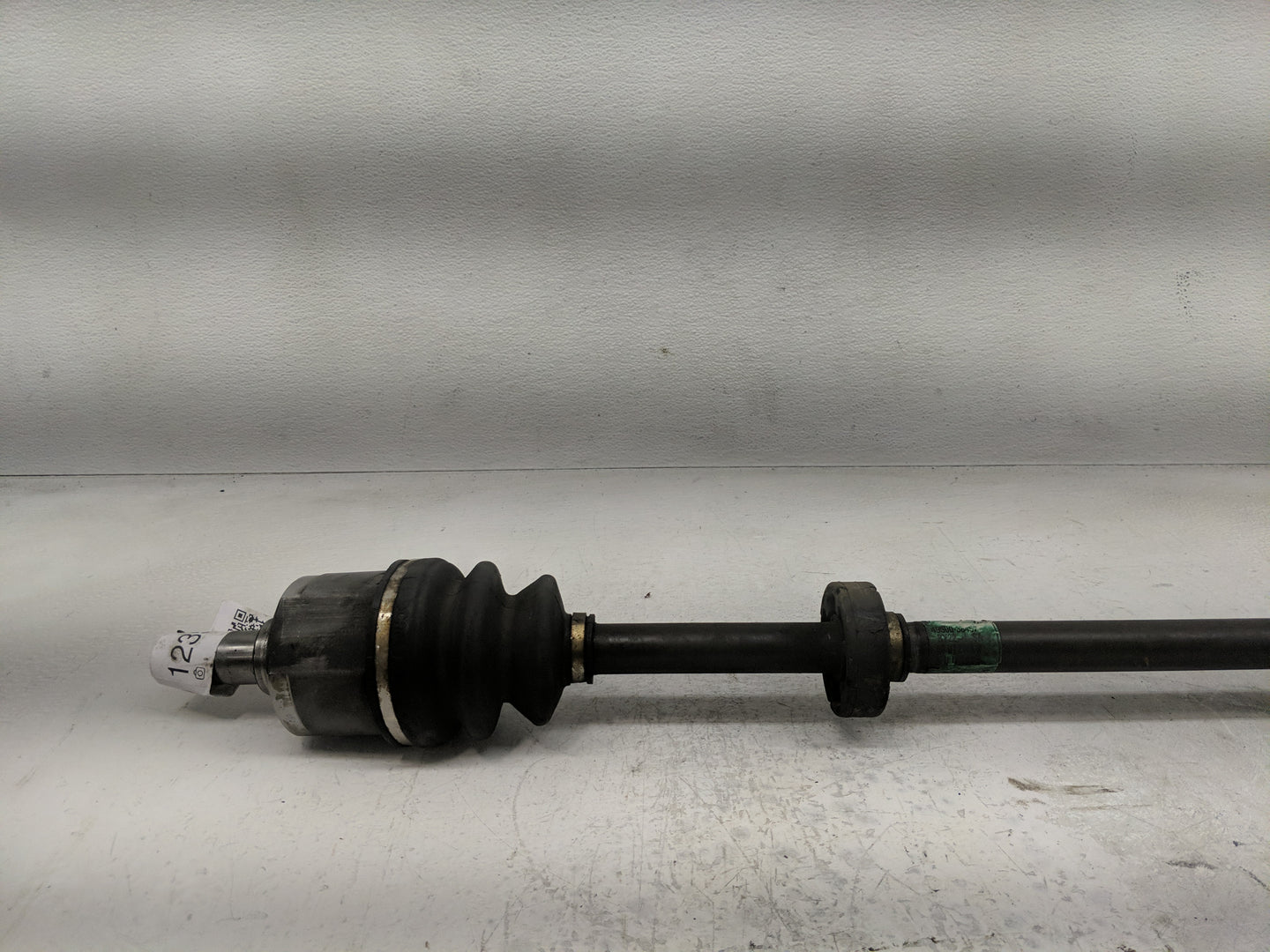 2003-2006 Kia Optima Axle Shaft Front Driver Cv C/v - Oemusedautoparts1.com