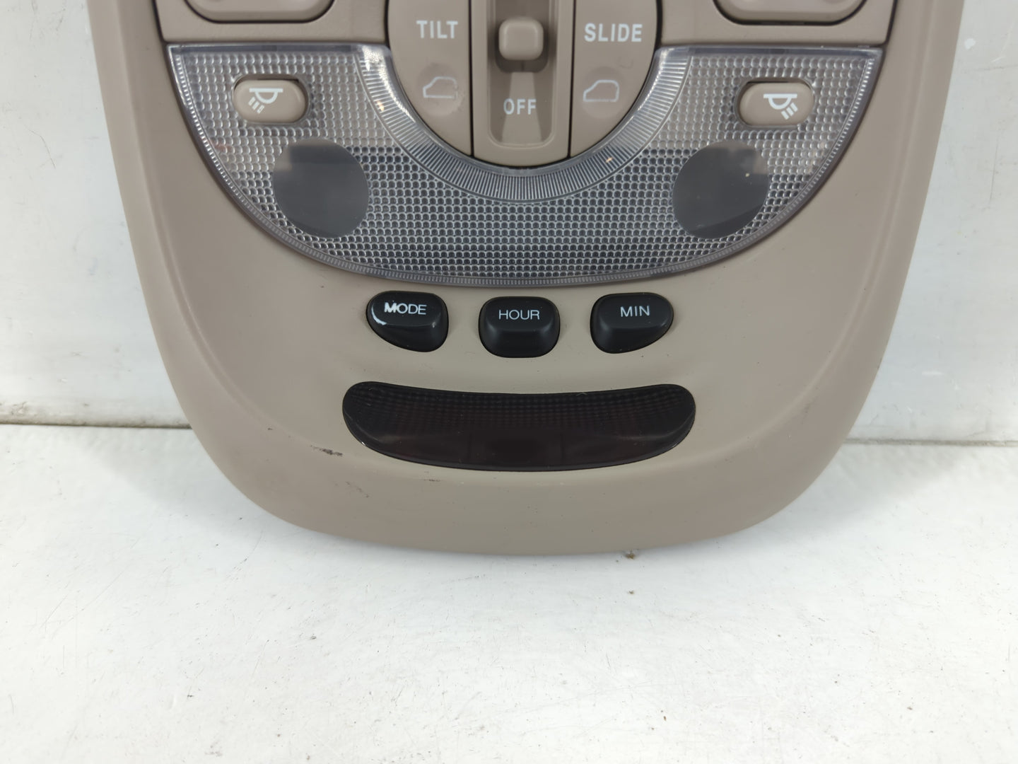 2003-2005 Kia Sedona Overhead Roof Console Interior Dome Light - Oemusedautoparts1.com