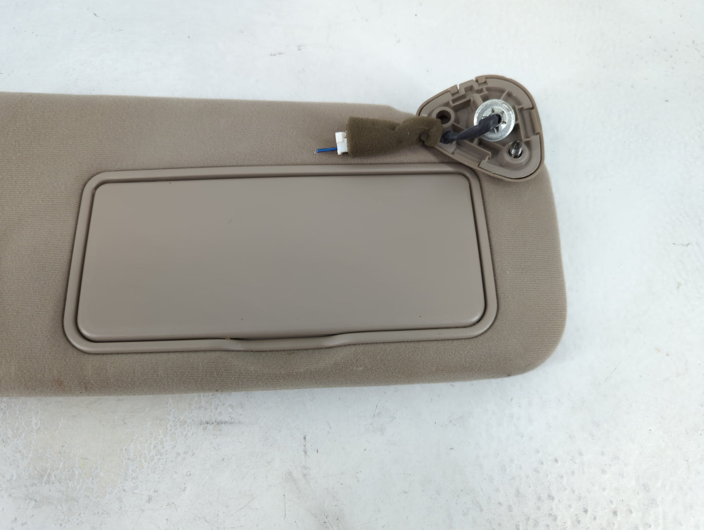 2002-2005 Kia Sedona Sun Visor Shade Replacement Passenger Right Mirror Fits Fits 2002 2003 2004 2005 OEM Used Auto Parts - 