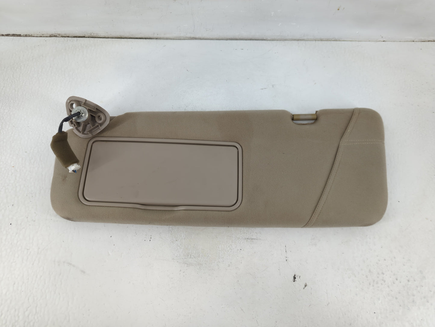 2002-2005 Kia Sedona Sun Visor Shade Replacement Driver Left Mirror Fits Fits 2002 2003 2004 2005 OEM Used Auto Parts - Oemu