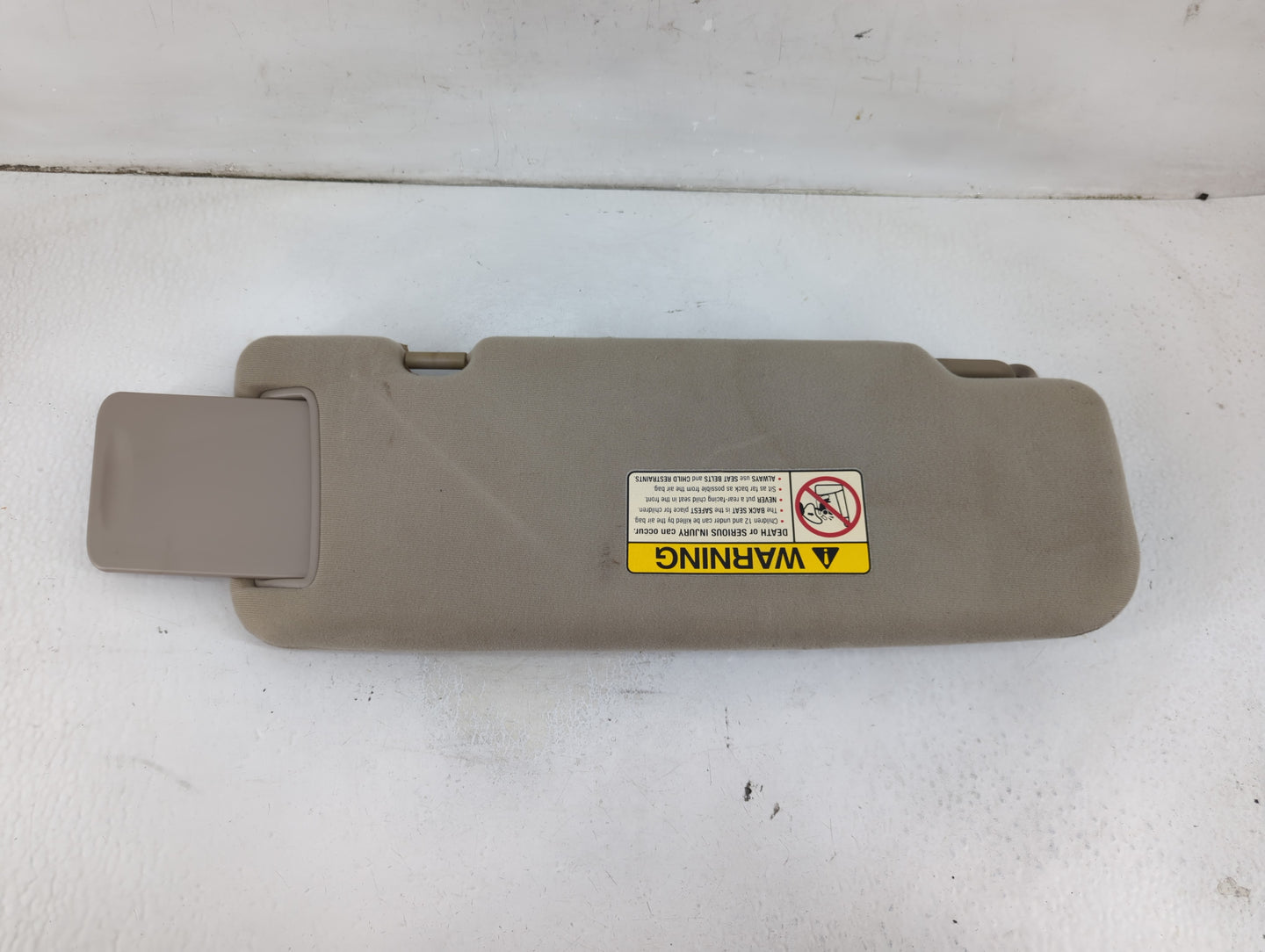 2002-2005 Kia Sedona Sun Visor Shade Replacement Driver Left Mirror Fits Fits 2002 2003 2004 2005 OEM Used Auto Parts - Oemu