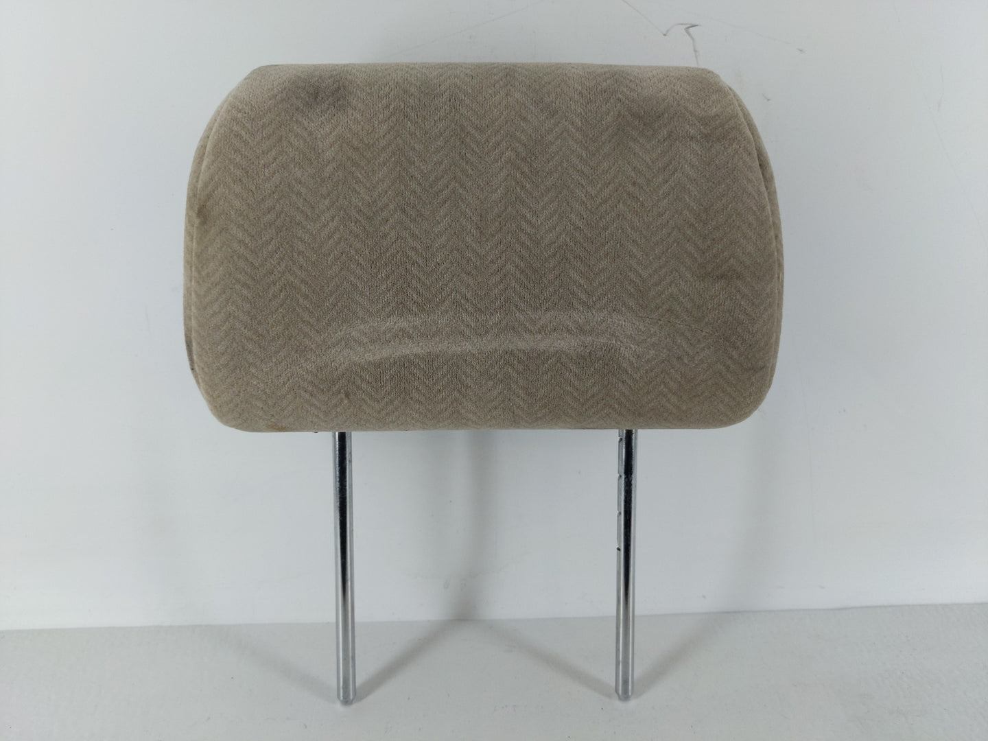 2002-2005 Kia Sedona Headrest Head Rest Rear Seat Fits Fits 2002 2003 2004 2005 OEM Used Auto Parts - Oemusedautoparts1.com