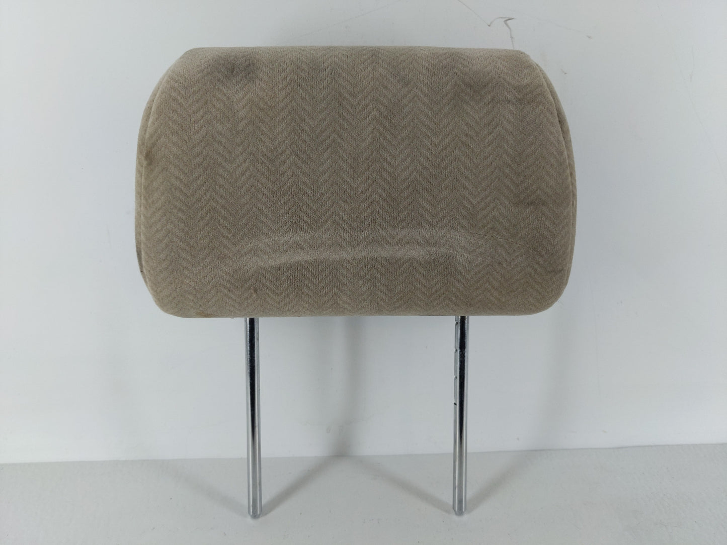 2002-2005 Kia Sedona Headrest Head Rest Rear Seat Fits Fits 2002 2003 2004 2005 OEM Used Auto Parts - Oemusedautoparts1.com