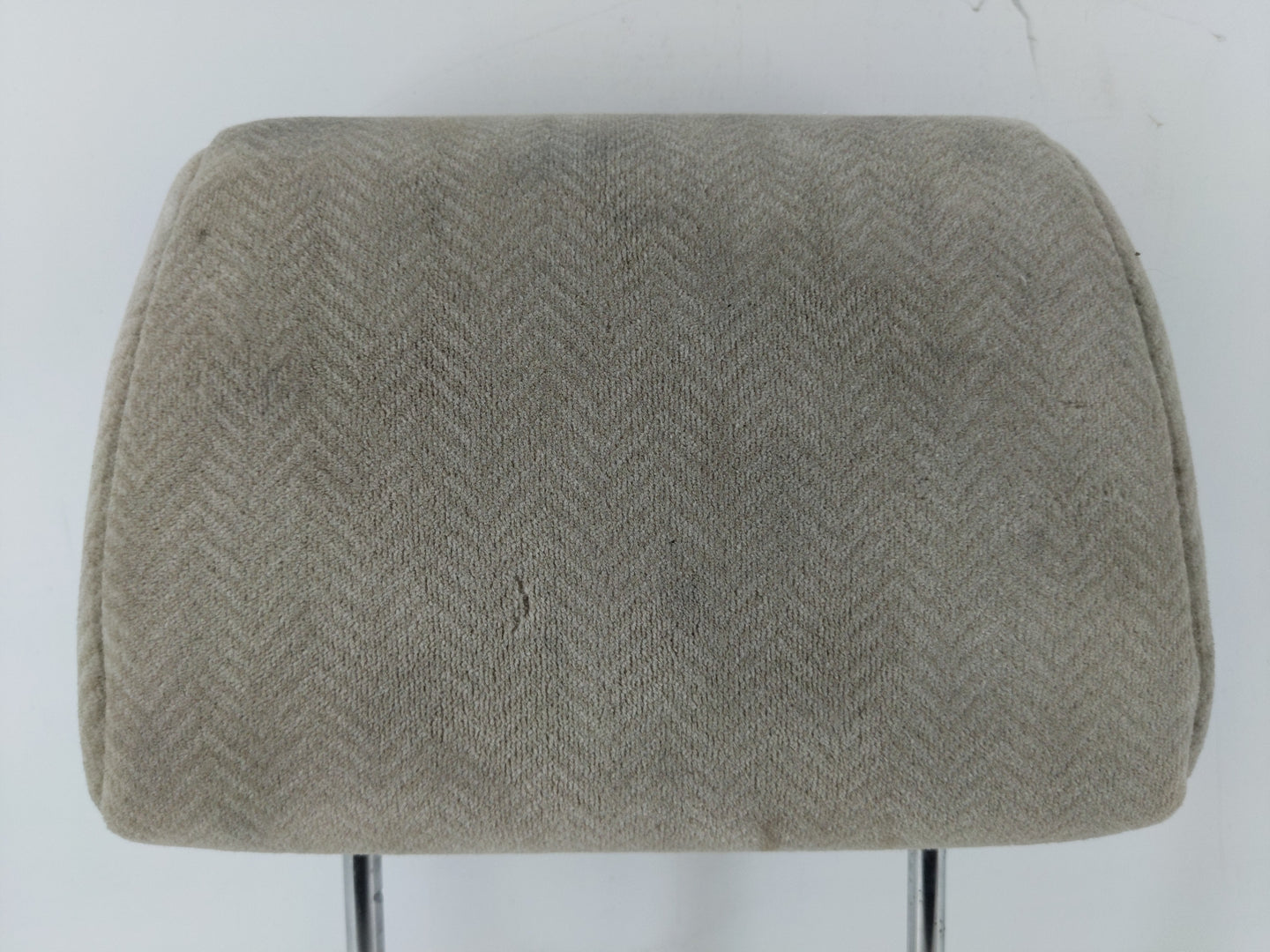 2002-2005 Kia Sedona Headrest Head Rest Rear Seat Fits Fits 2002 2003 2004 2005 OEM Used Auto Parts - Oemusedautoparts1.com