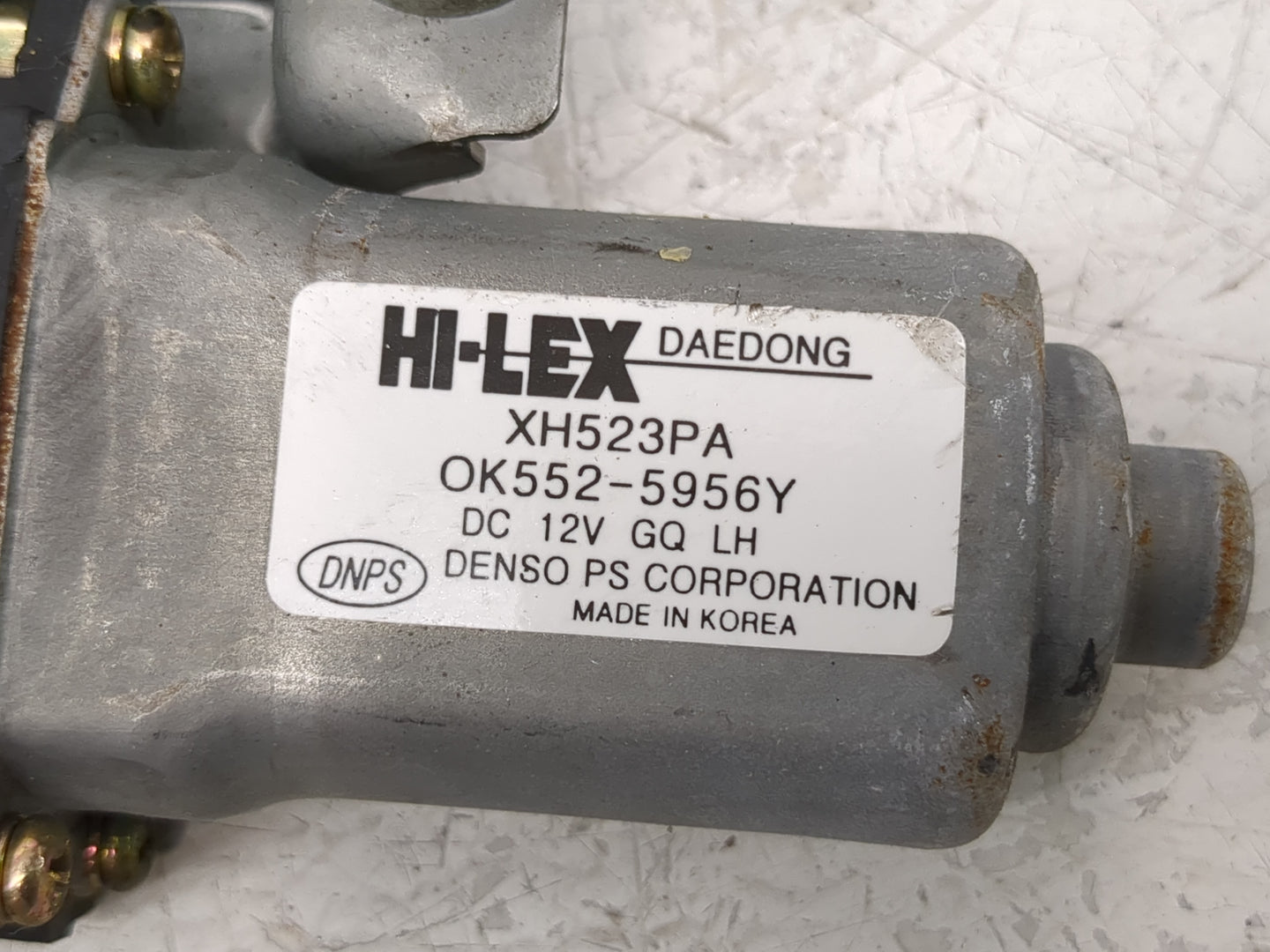 2002-2005 Kia Sedona Driver Left Front Window Regulator - Oemusedautoparts1.com