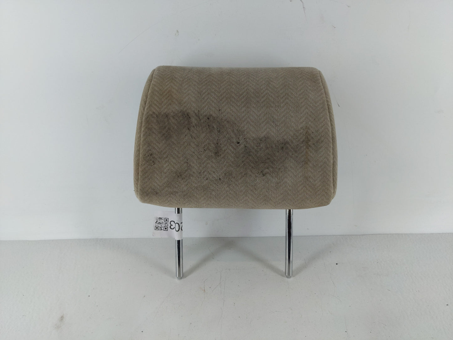 2002-2005 Kia Sedona Headrest Head Rest Rear Center Seat Fits Fits 2002 2003 2004 2005 OEM Used Auto Parts - Oemusedautopart