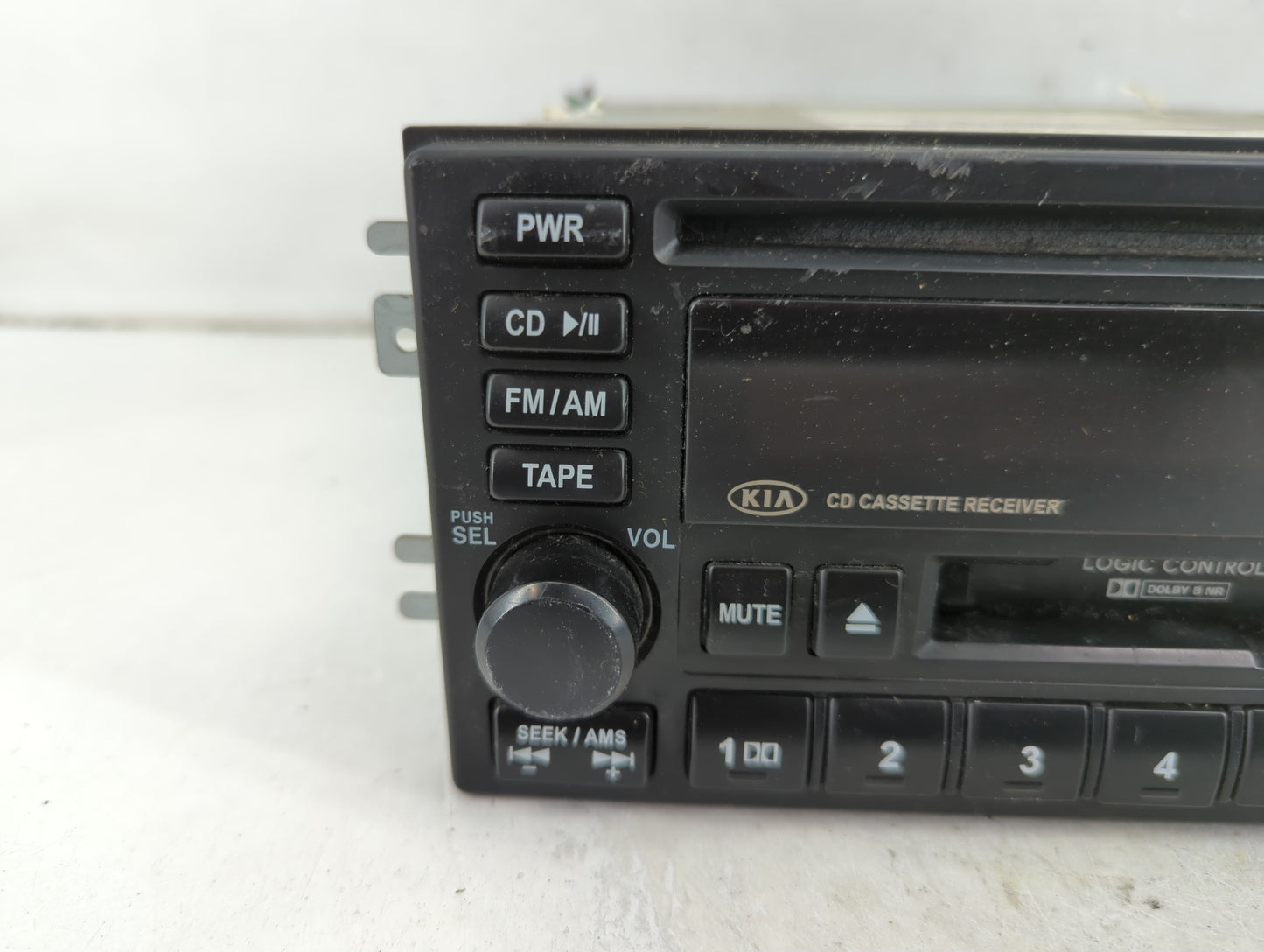 2003-2005 Kia Sedona Radio AM FM Cd Player Receiver Replacement P/N:S434100118 Fits Fits 2003 2004 2005 OEM Used Auto Parts 