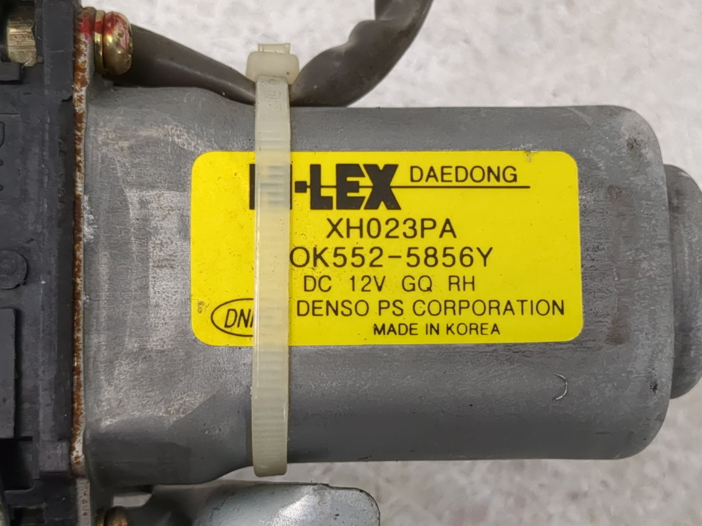 2002-2005 Kia Sedona Window Regulator Passenger Front - Oemusedautoparts1.com