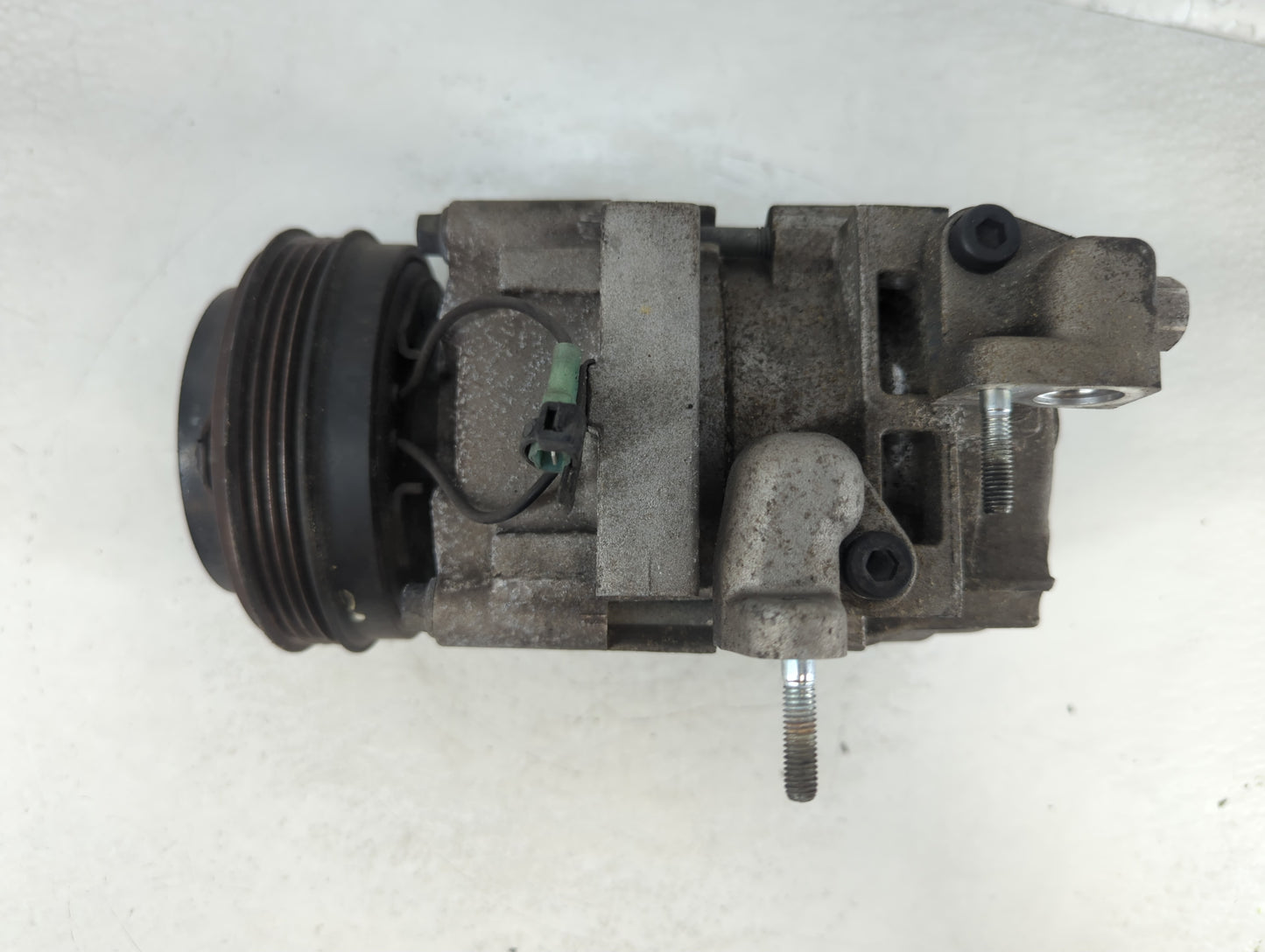 2003-2006 Kia Sorento Air Conditioning A/c Ac Compressor Oem - Oemusedautoparts1.com