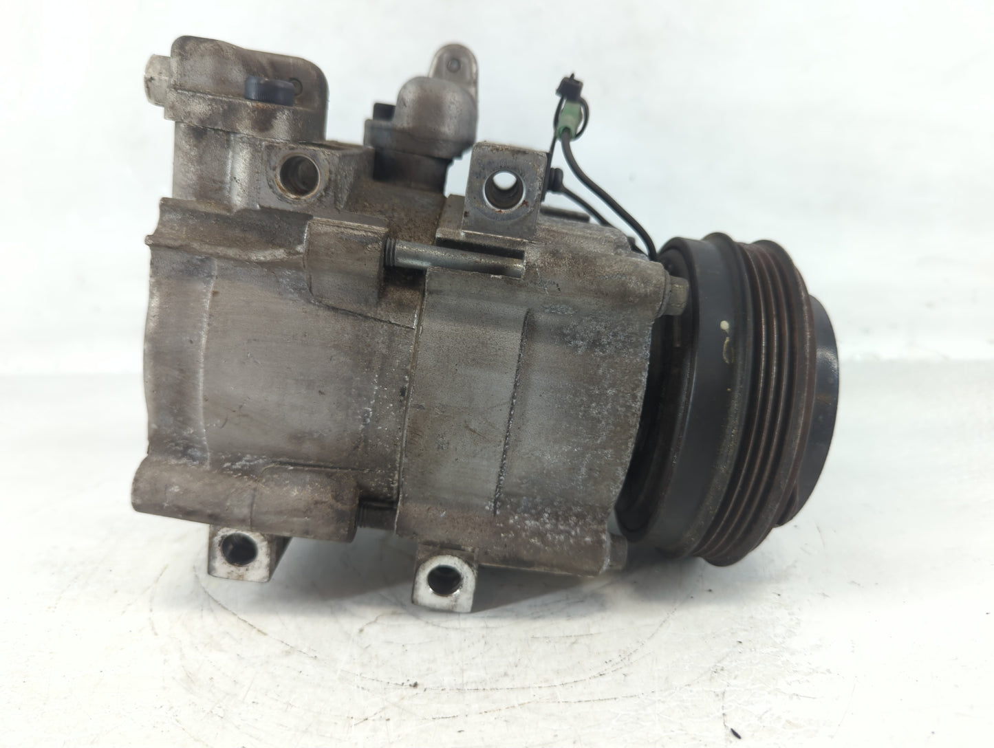 2003-2006 Kia Sorento Air Conditioning A/c Ac Compressor Oem - Oemusedautoparts1.com