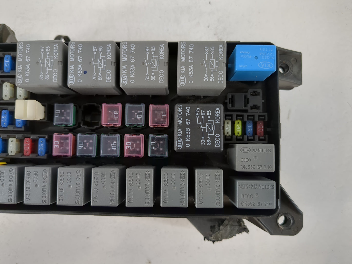 2003-2006 Kia Sorento Fusebox Fuse Box Panel Relay Module P/N:91160-3E000 Fits Fits 2003 2004 2005 2006 OEM Used Auto Parts 